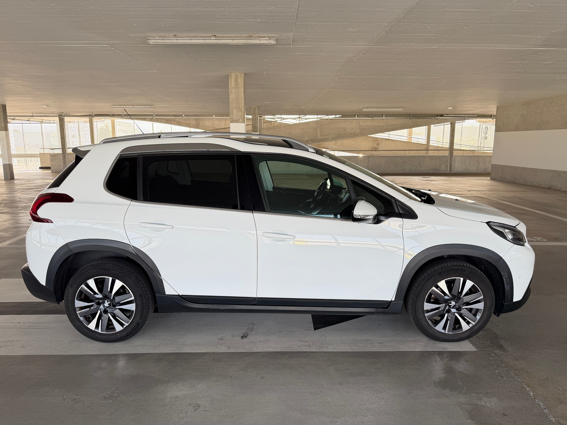 PEUGEOT 2008 1.2 PureTech Signature EAT6 - Expertise du jour-image-1