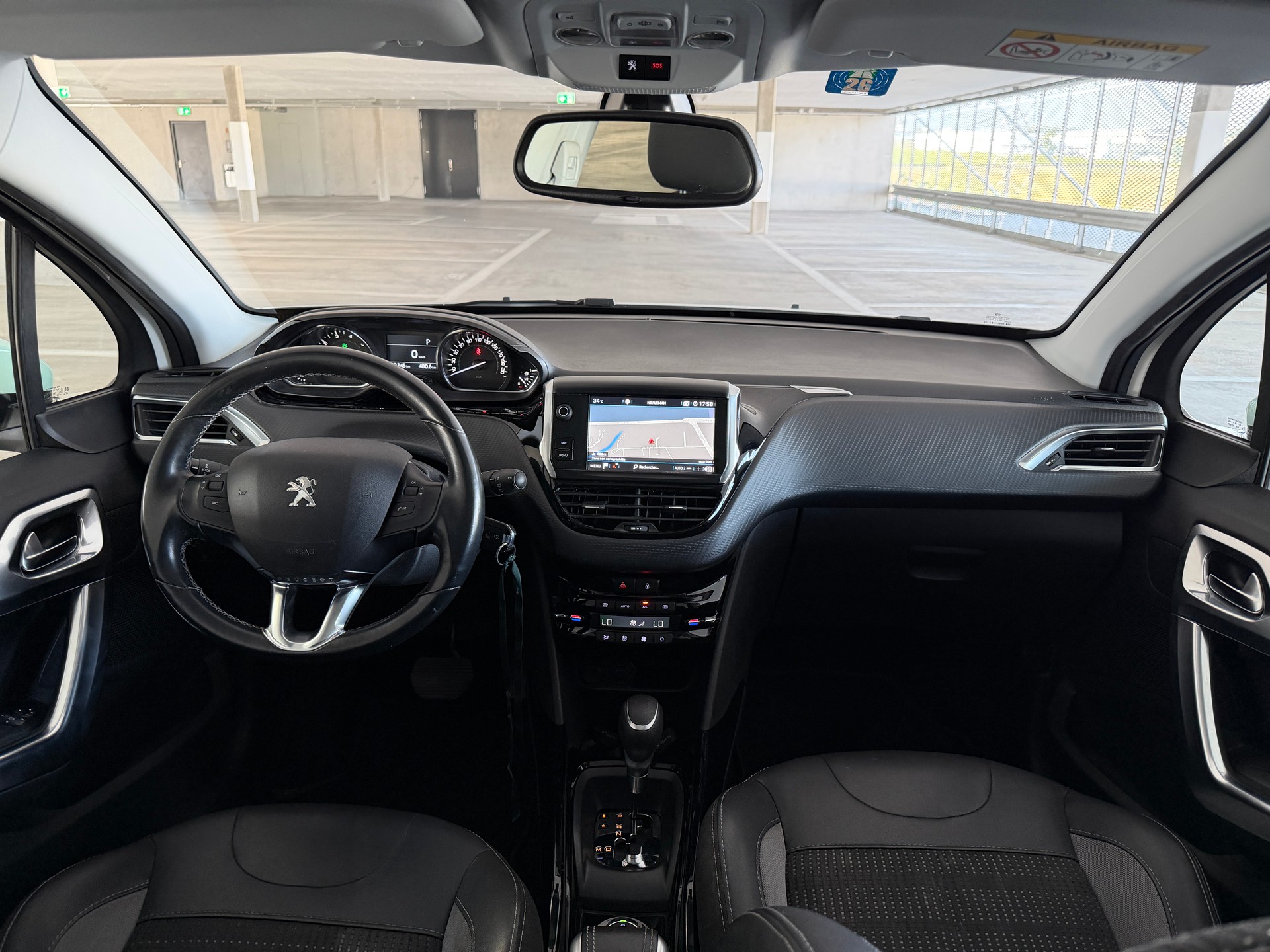 PEUGEOT 2008 1.2 PureTech Signature EAT6 - Expertise du jour-image-11