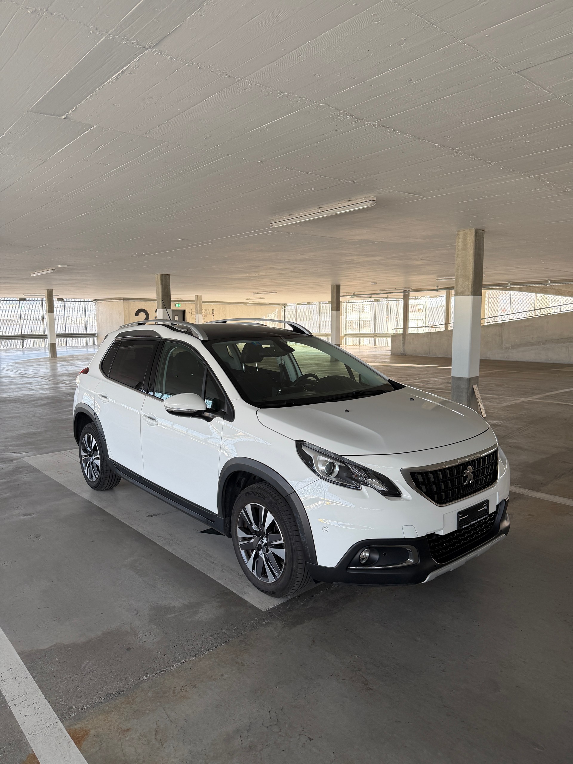 PEUGEOT 2008 1.2 PureTech Signature EAT6 - Expertise du jour-image-0