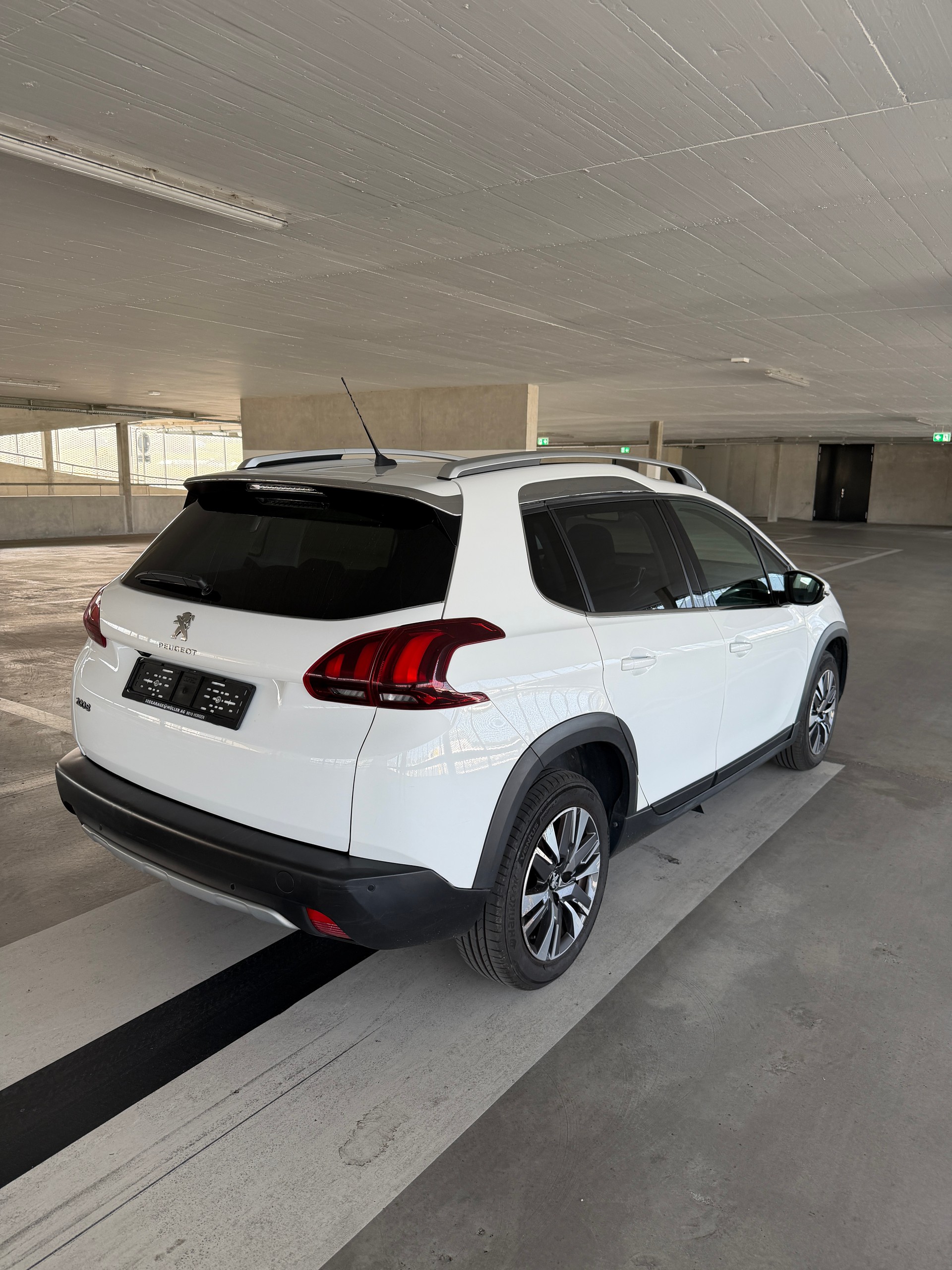 PEUGEOT 2008 1.2 PureTech Signature EAT6 - Expertise du jour-image-2
