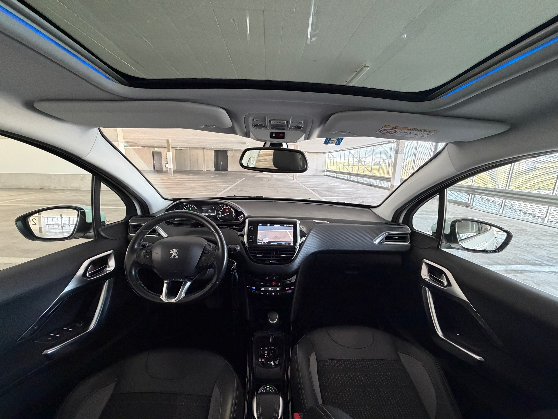 PEUGEOT 2008 1.2 PureTech Signature EAT6 - Expertise du jour-image-10