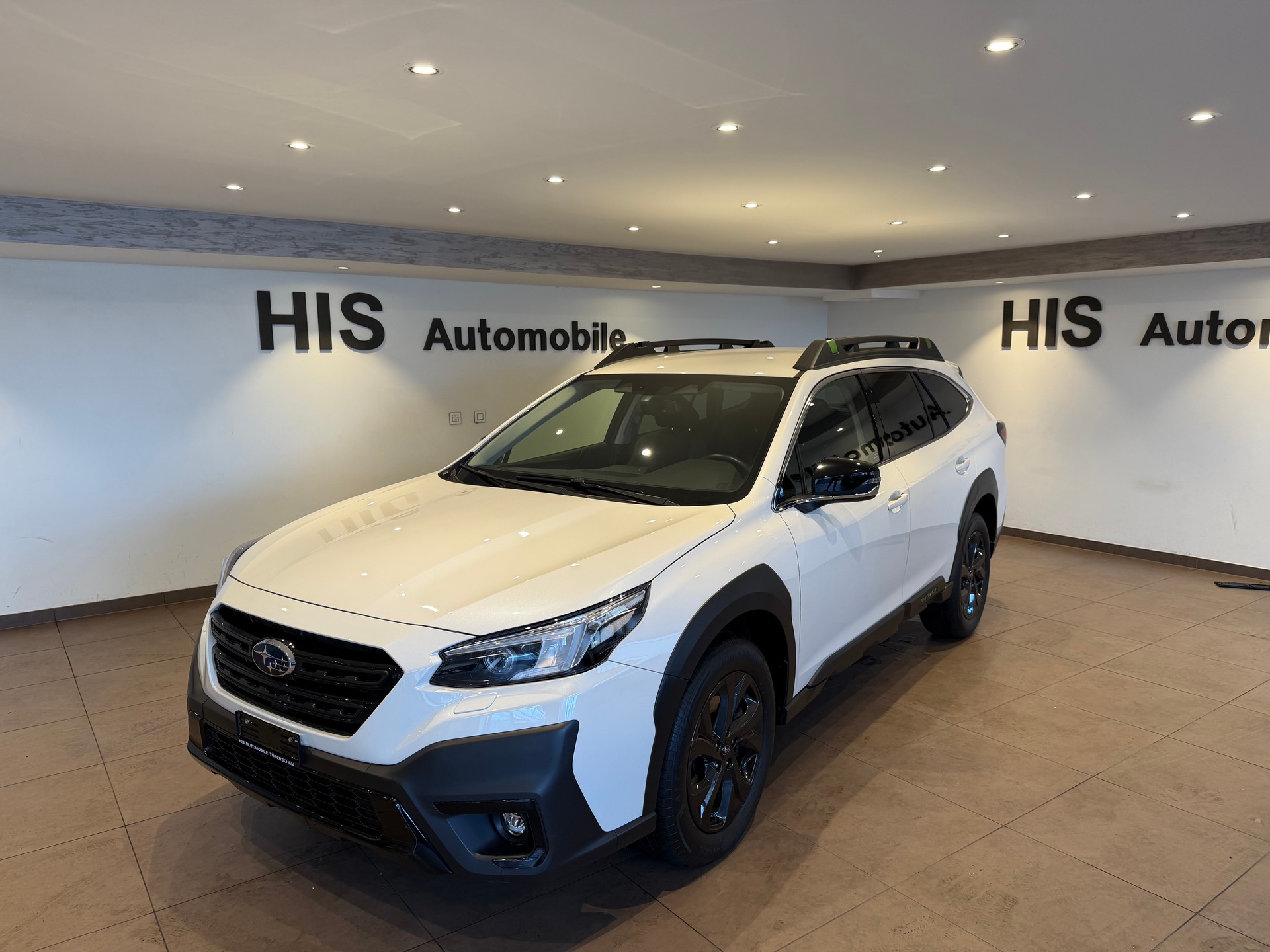 SUBARU Outback 2.5i Crossroad-image-1