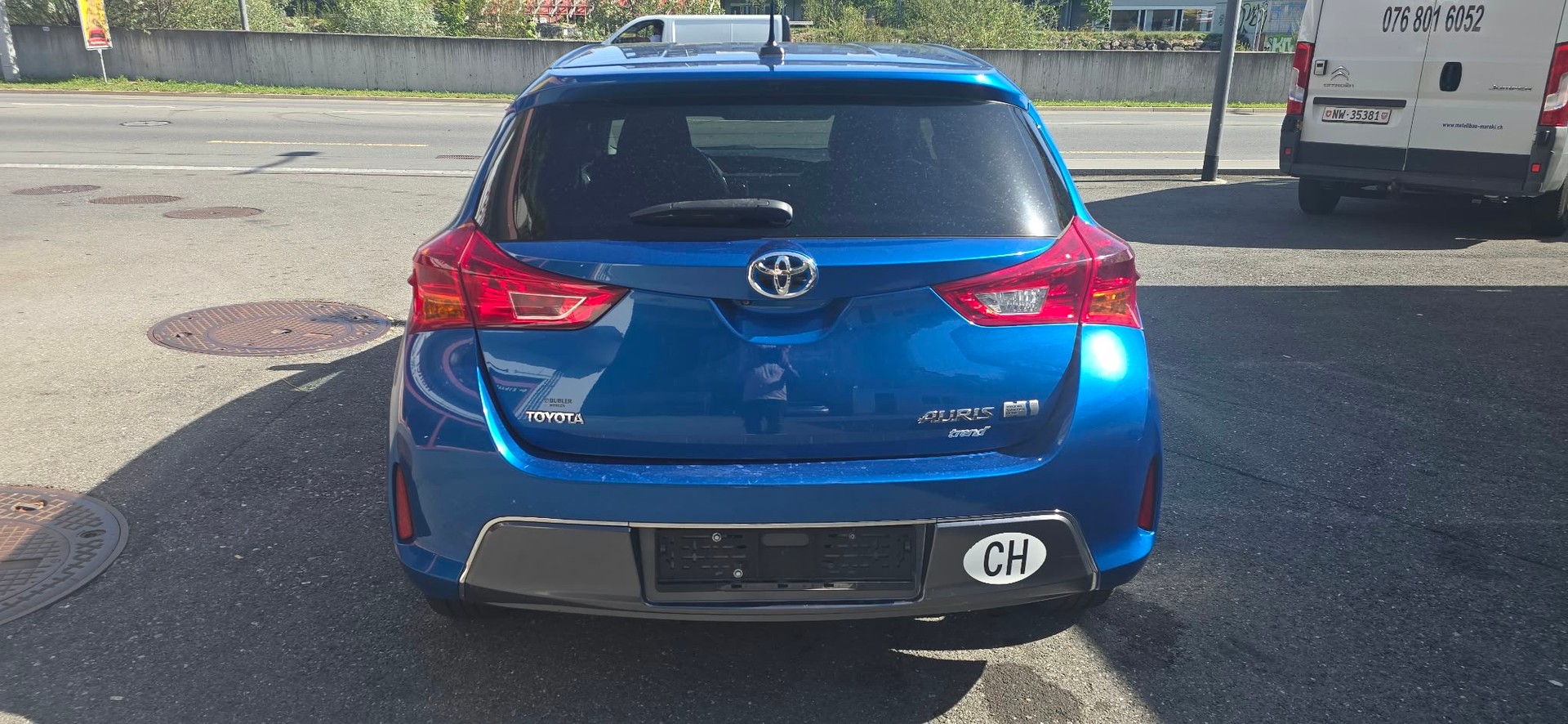 TOYOTA Auris 1.8 16V HSD Linea Luna-image-5