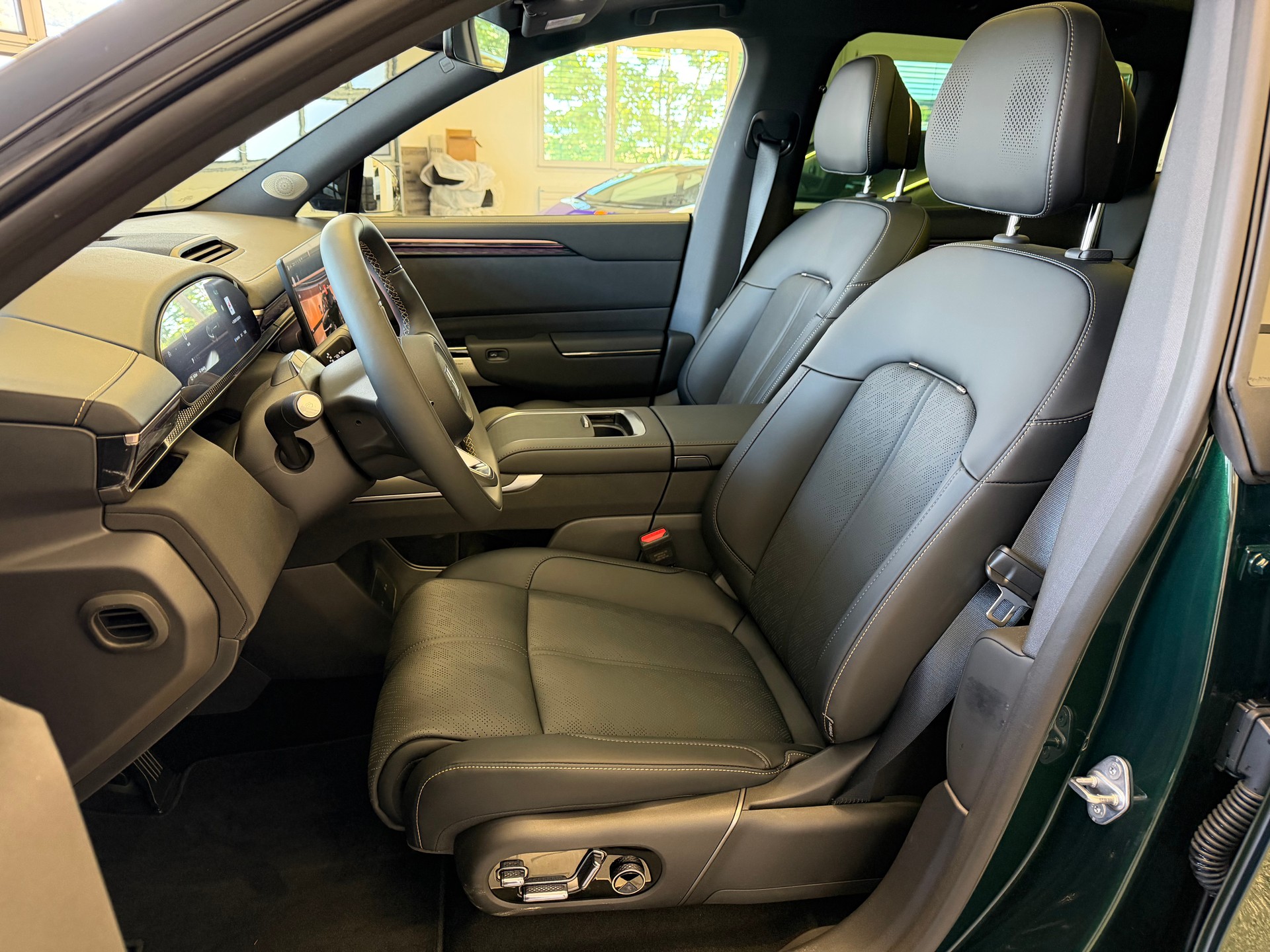 ZEEKR 7X 100kWh Privilege AWD, AHK, Comfort & Cockpitpaket, "Forest Green" 10J / 200'000km Werksgarantie-image-18