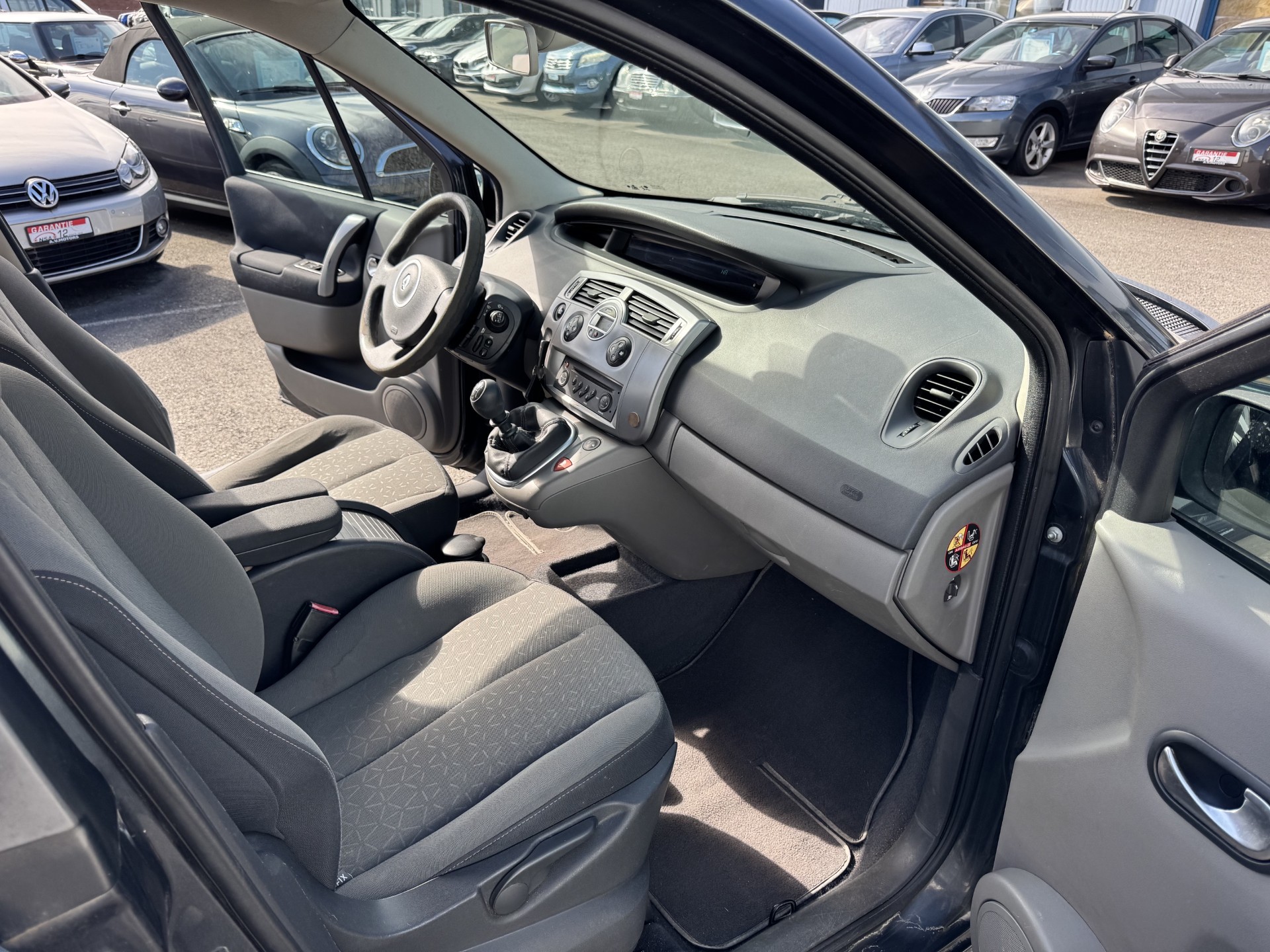 RENAULT Scénic 1.6 16V Expression-image-12