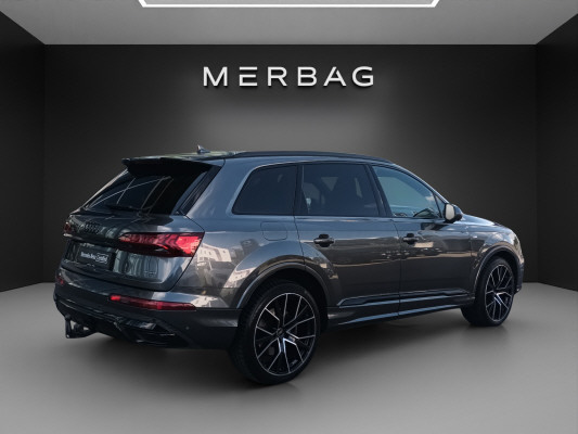 AUDI Q7 55 TFSI e qu Slin PHEV-image-1