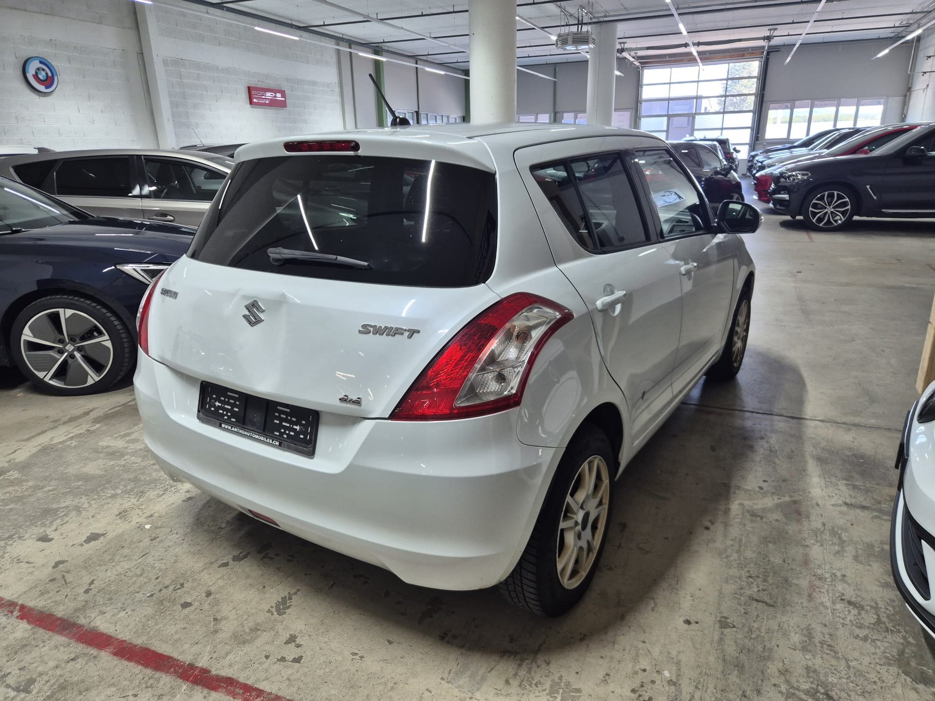 SUZUKI Swift 1.2i 16V GL 4x4-image-3