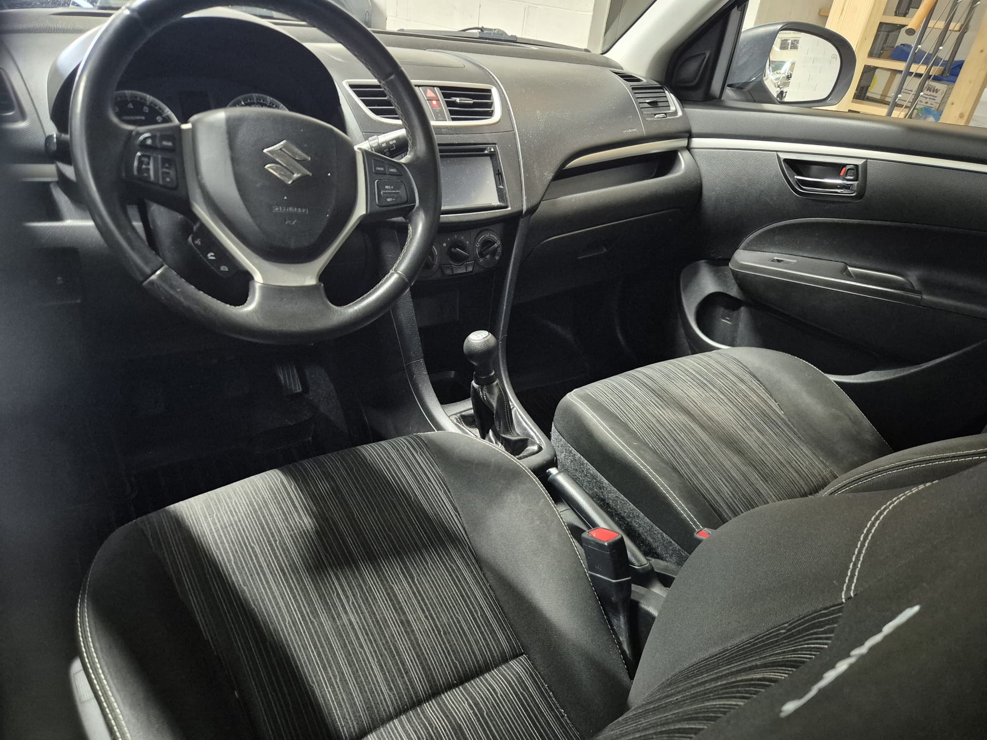 SUZUKI Swift 1.2i 16V GL 4x4-image-6