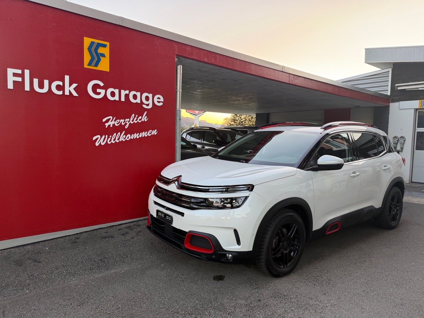 CITROEN C5 Aircross 1.6i PureTech Shine EAT8-image-0