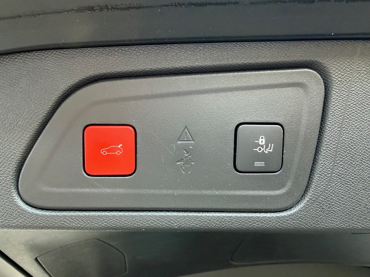 CITROEN C5 Aircross 1.6i PureTech Shine EAT8-image-15