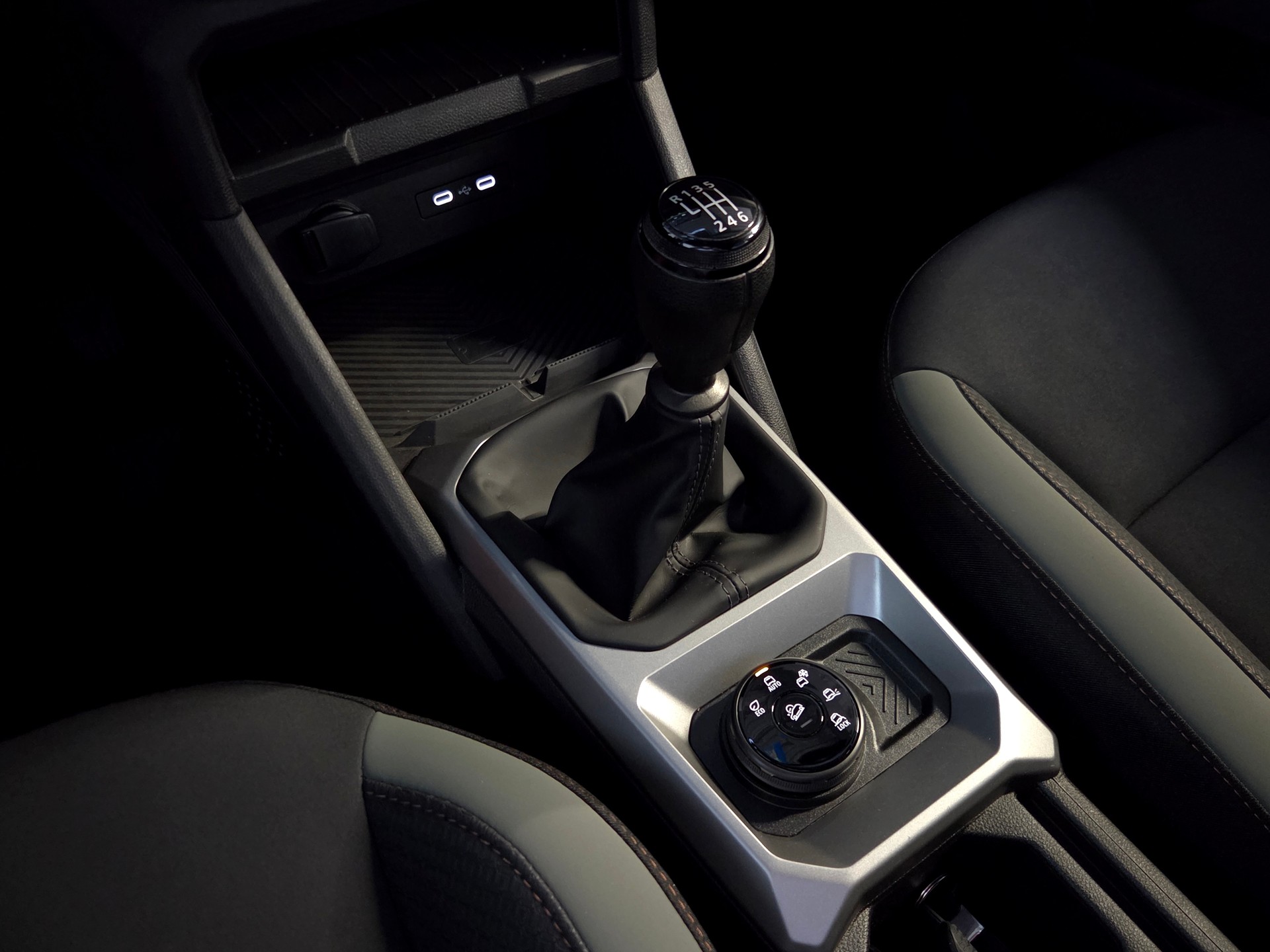 DACIA Duster 1.2 TCe Extreme 4WD-image-21