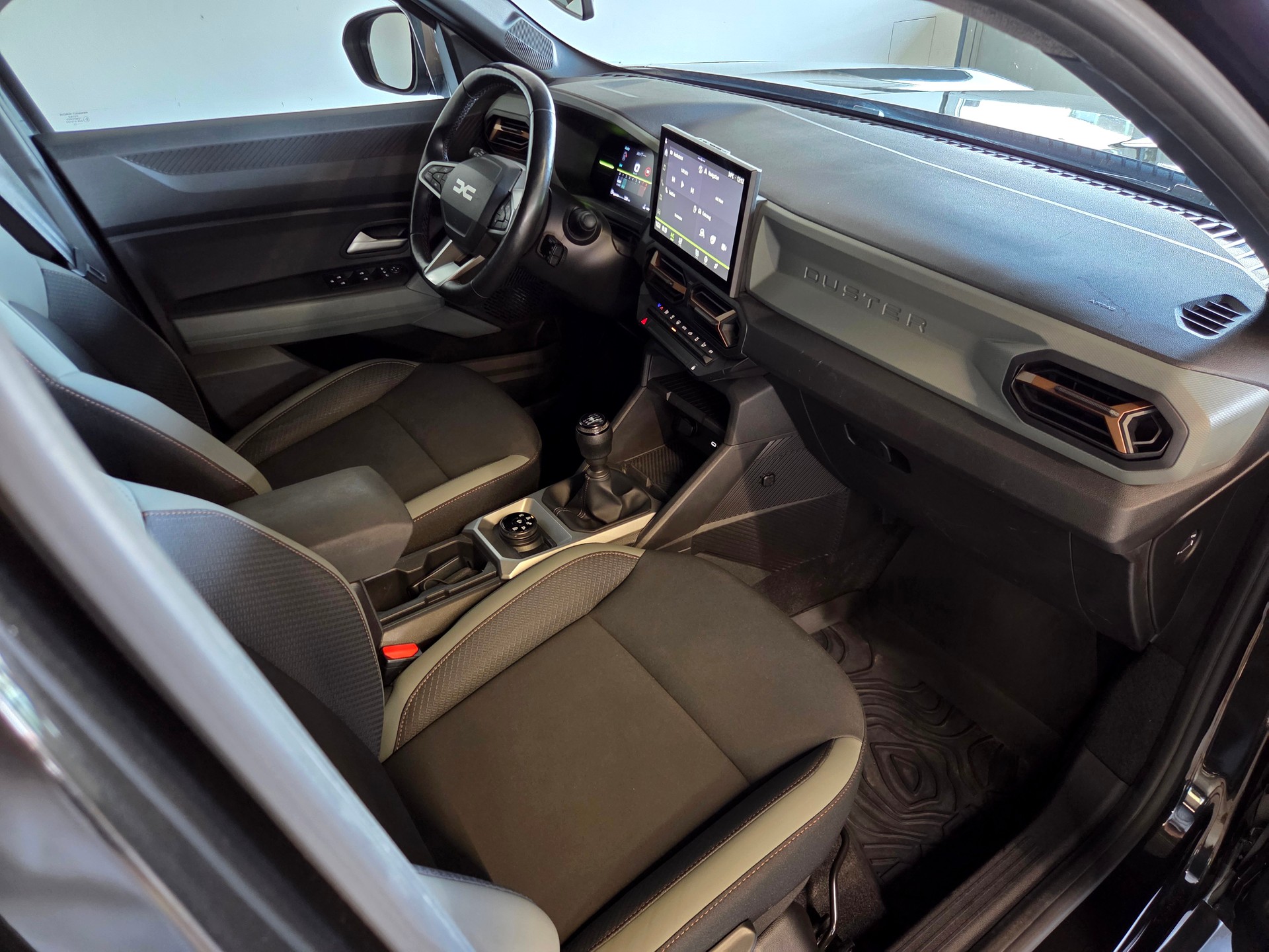 DACIA Duster 1.2 TCe Extreme 4WD-image-17