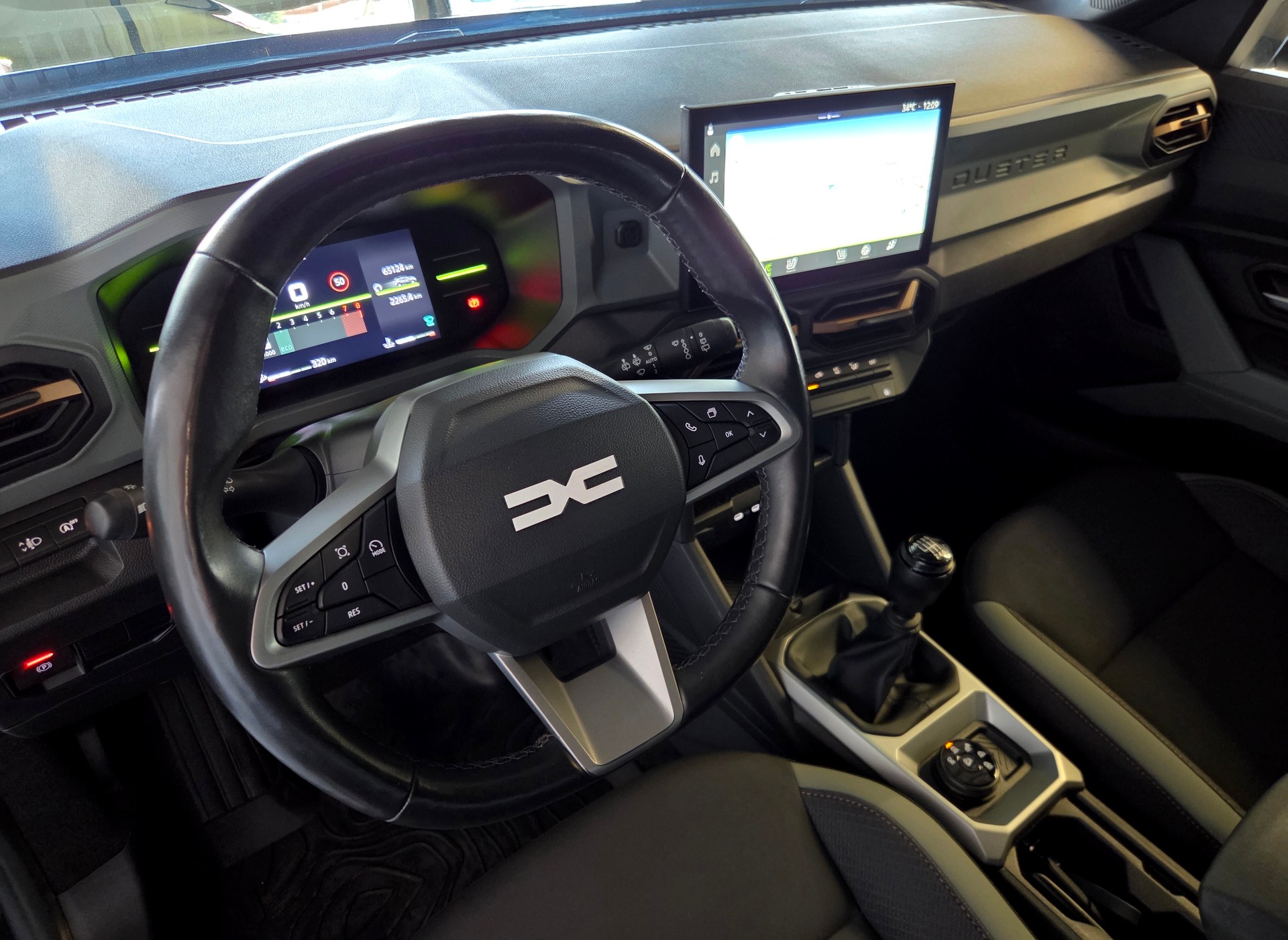 DACIA Duster 1.2 TCe Extreme 4WD-image-18