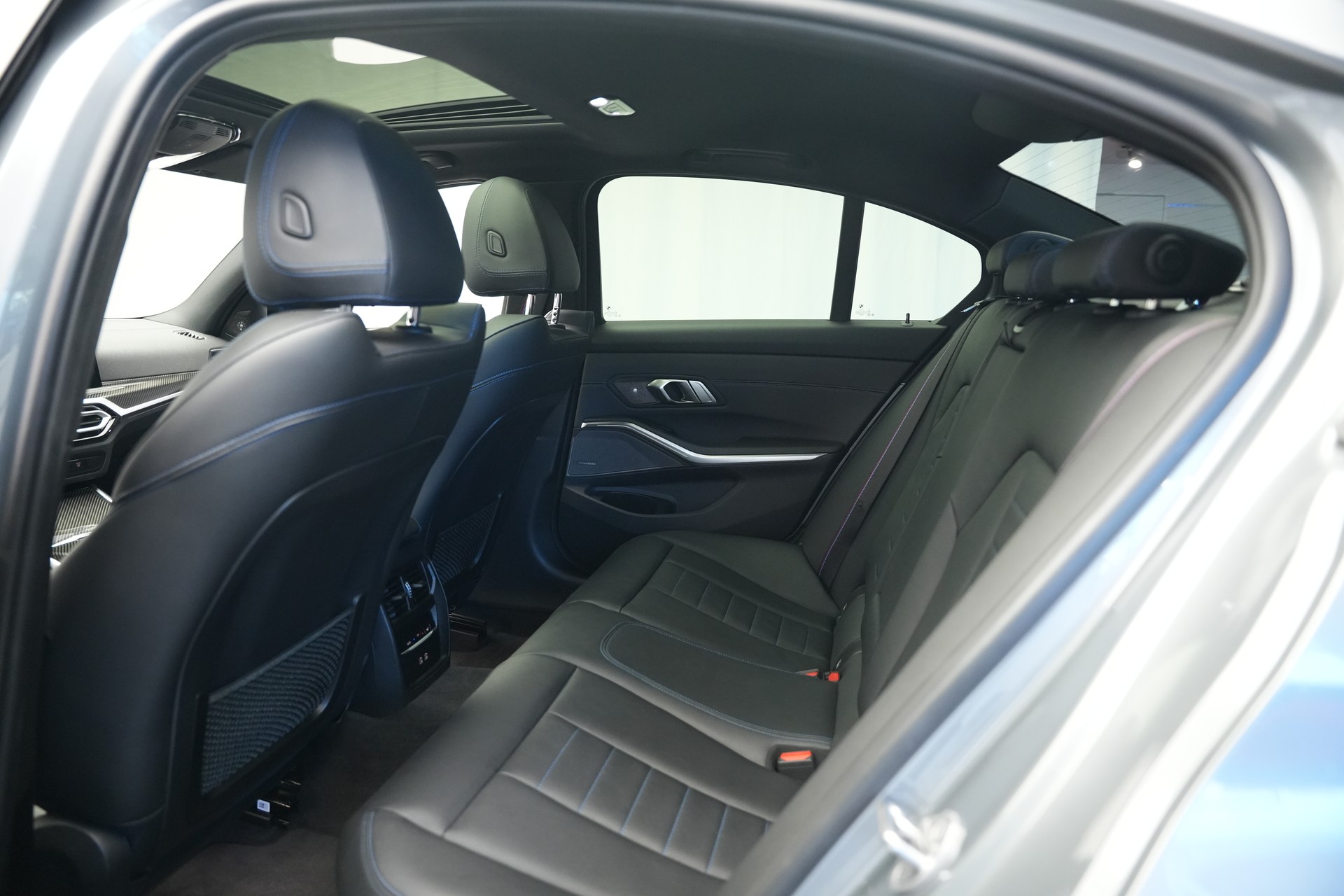 BMW M340d xDrive 48V Steptronic M Sport Pro *CH-Fahrzeug*-image-14
