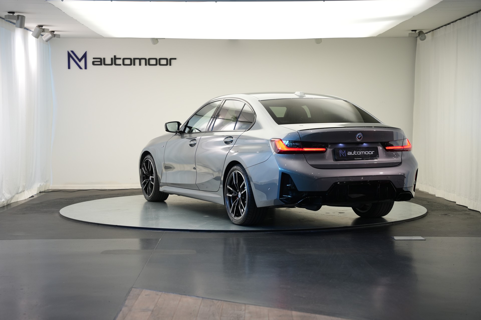 BMW M340d xDrive 48V Steptronic M Sport Pro *CH-Fahrzeug*-image-6