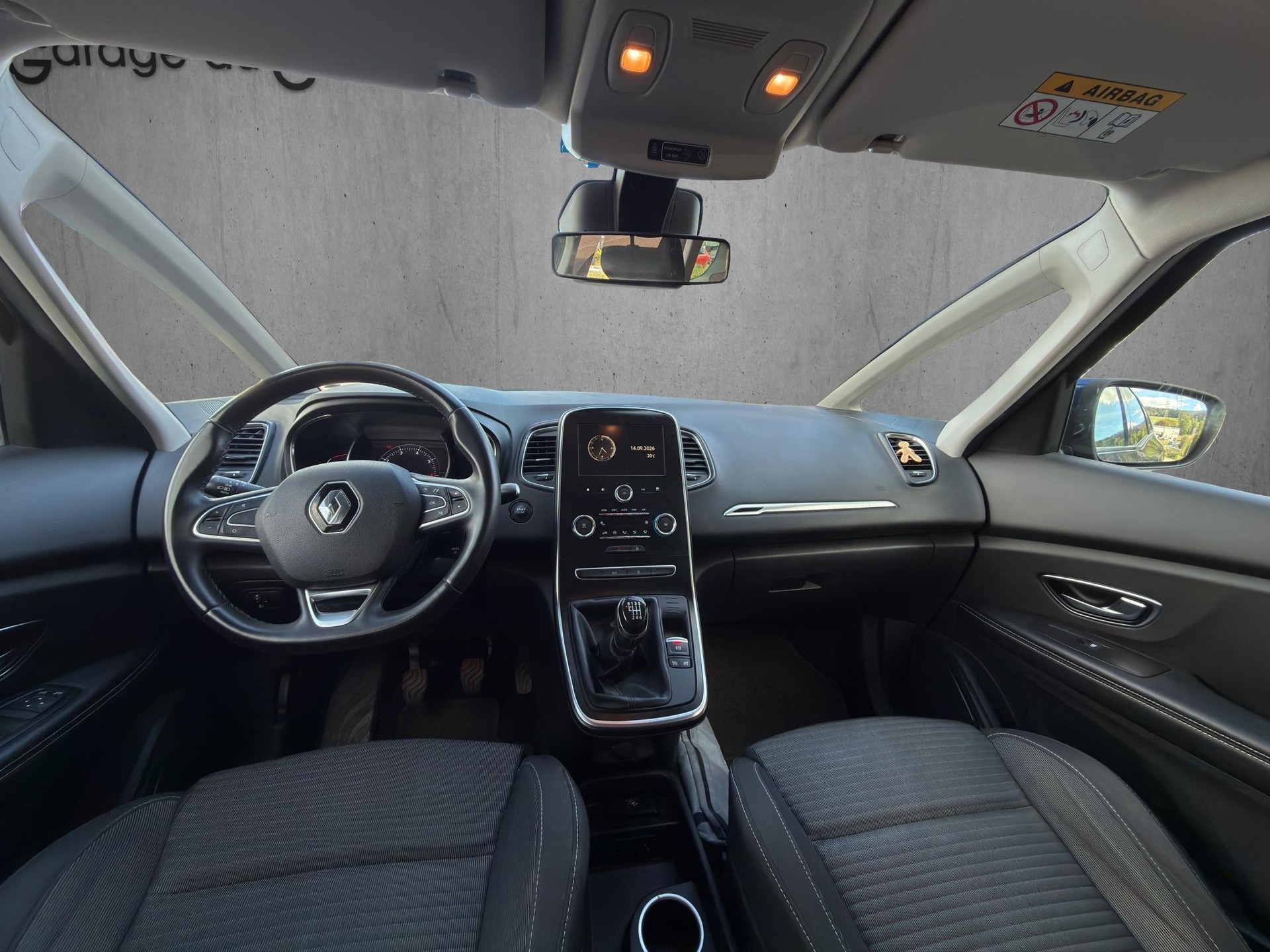 RENAULT Grand Scénic 1.3 TCe 140 Zen-image-8
