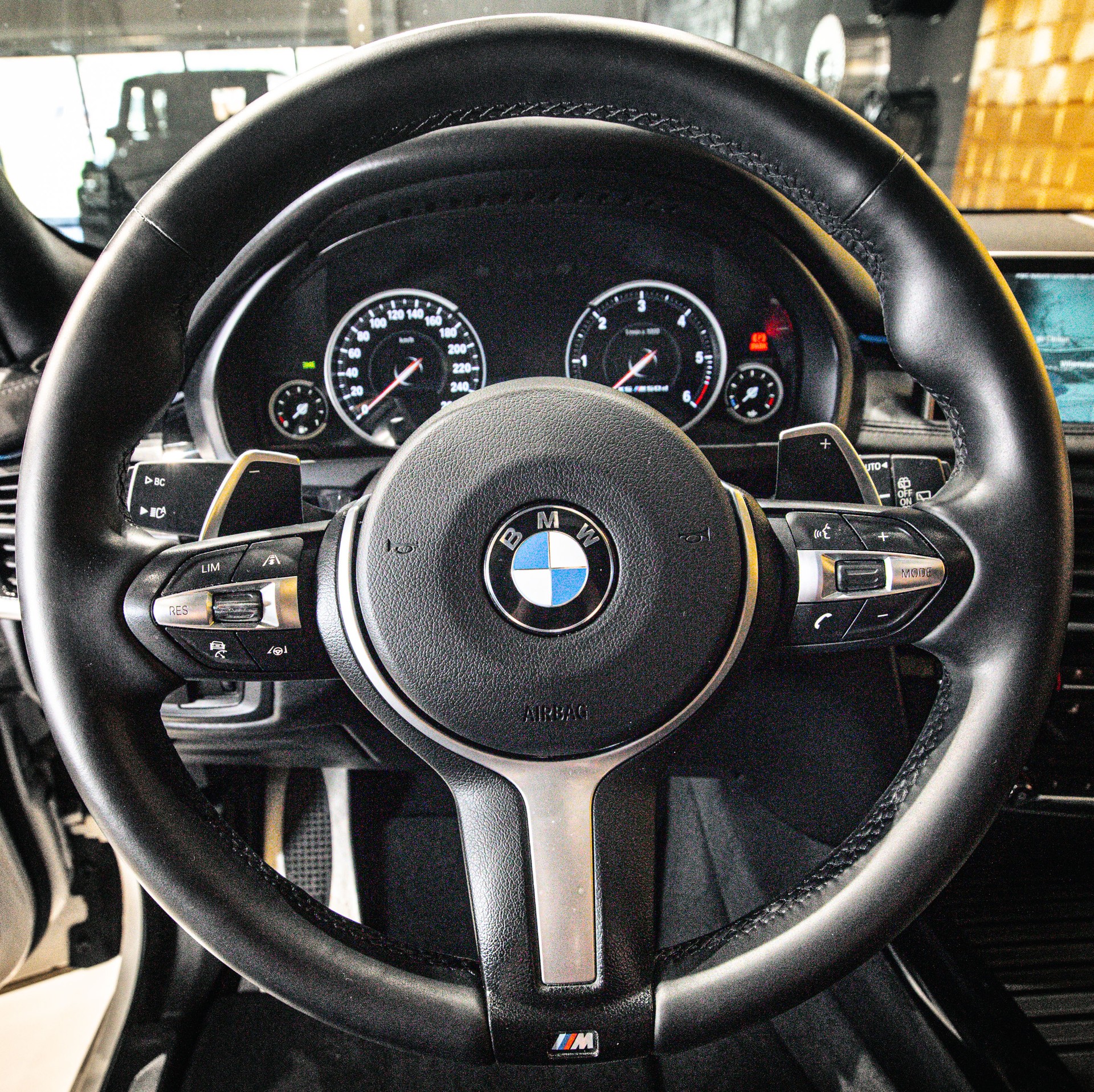BMW X5 xDrive M50d Steptronic-image-15