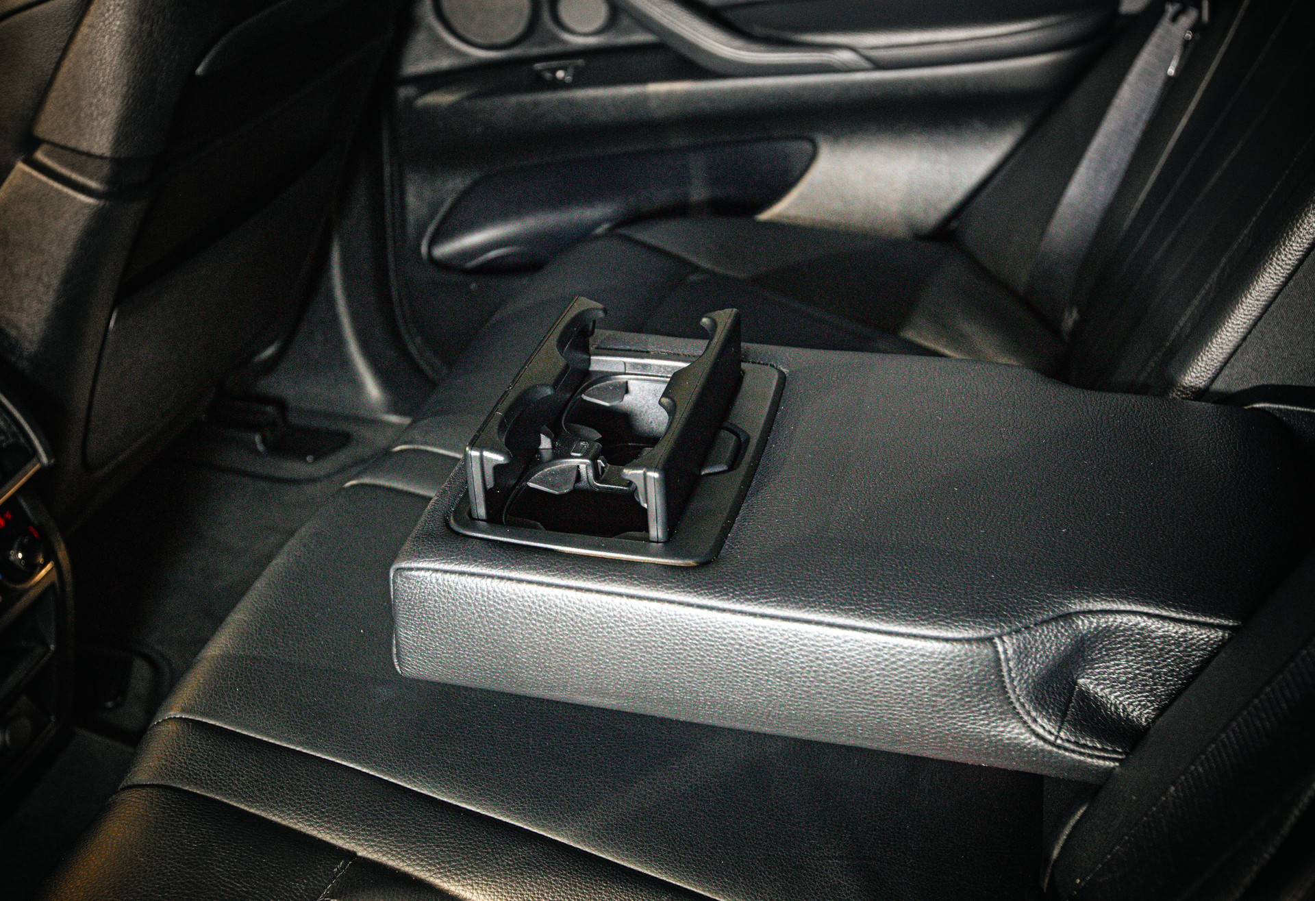 BMW X5 xDrive M50d Steptronic-image-12