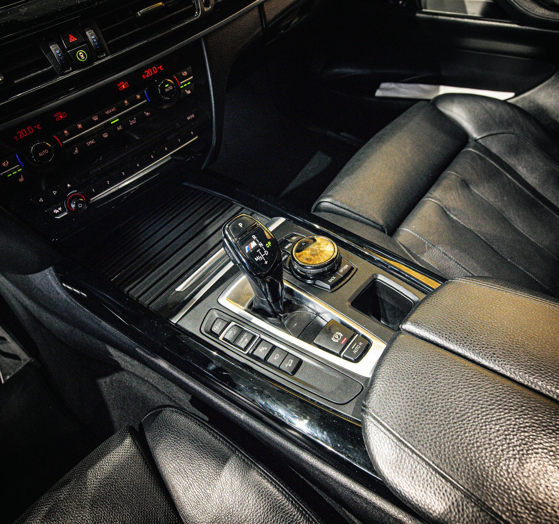 BMW X5 xDrive M50d Steptronic-image-18