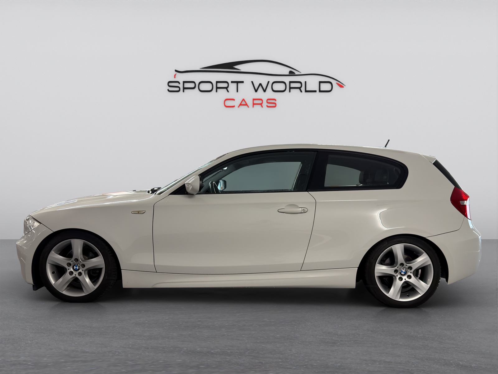 BMW 116i-image-24