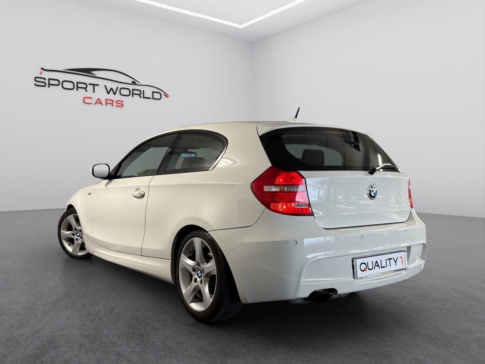 BMW 116i-image-21