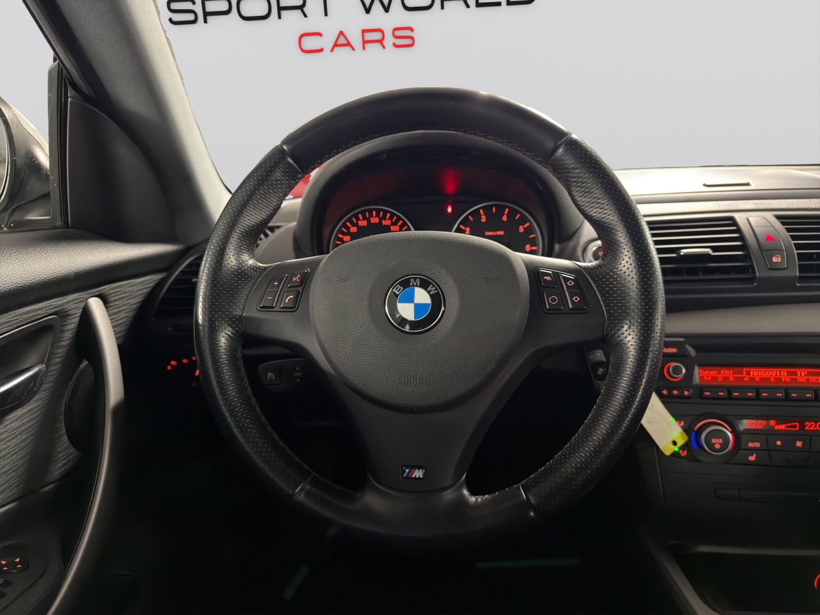 BMW 116i-image-5