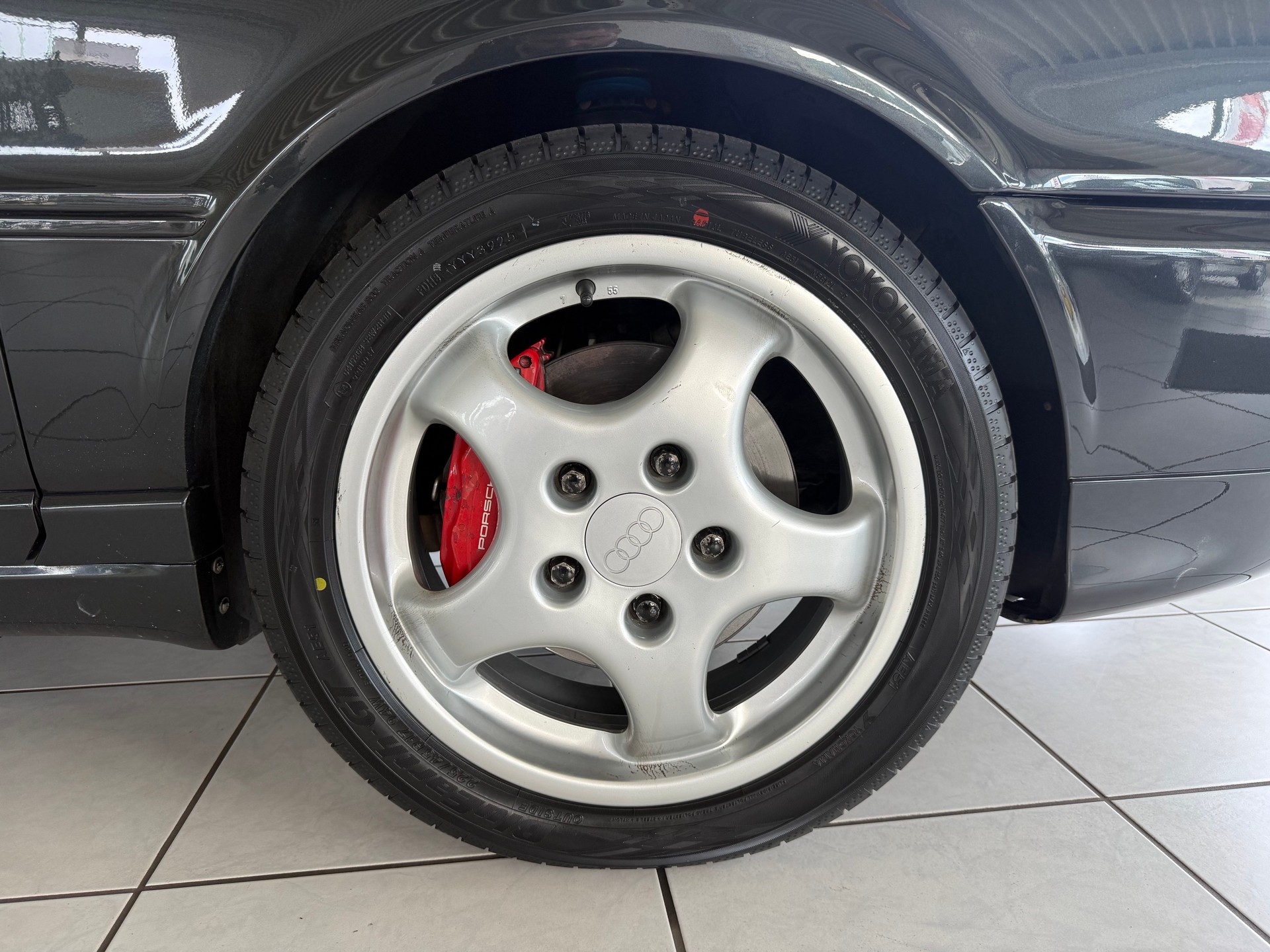 AUDI RS2-image-5