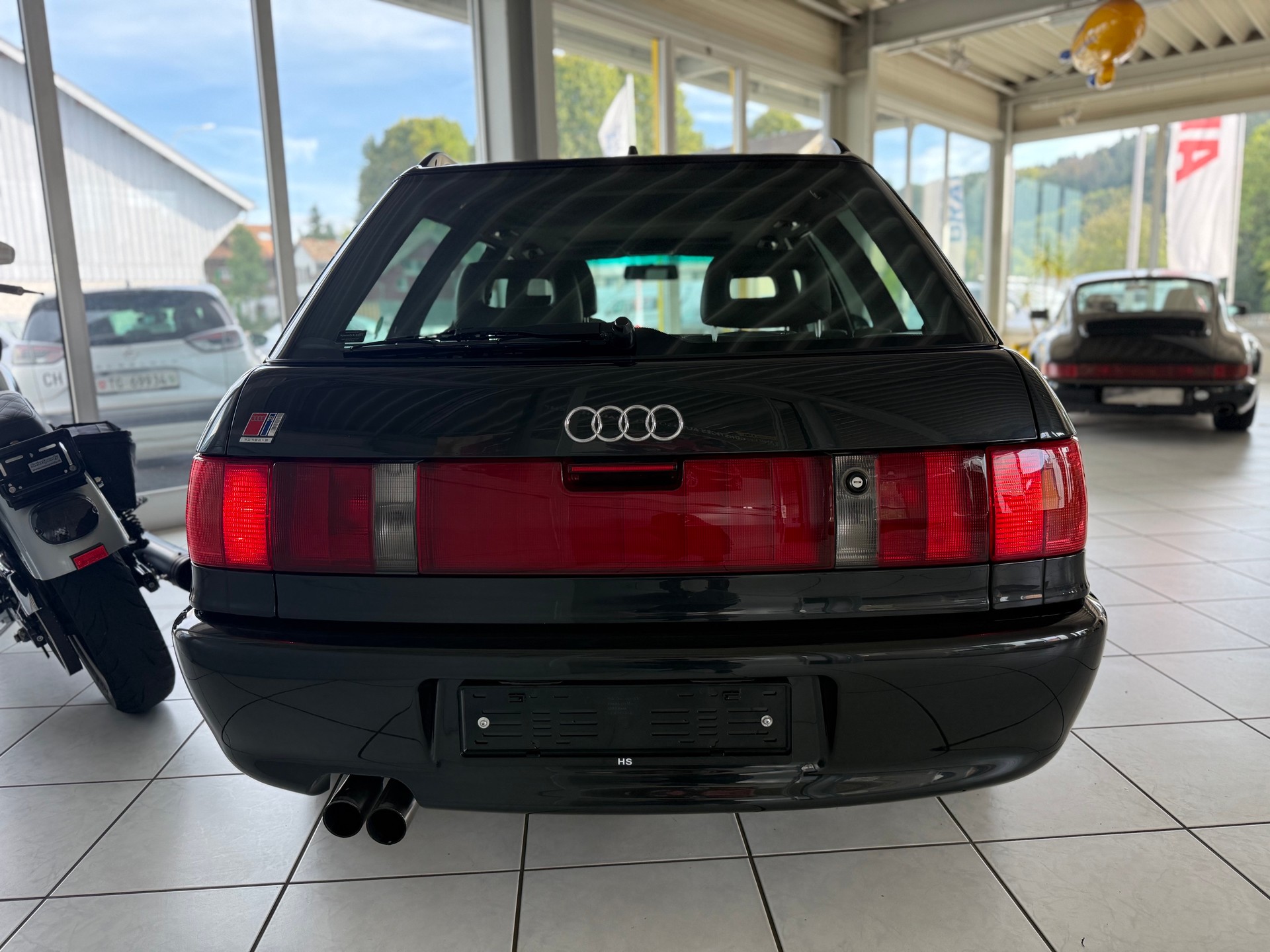 AUDI RS2-image-4