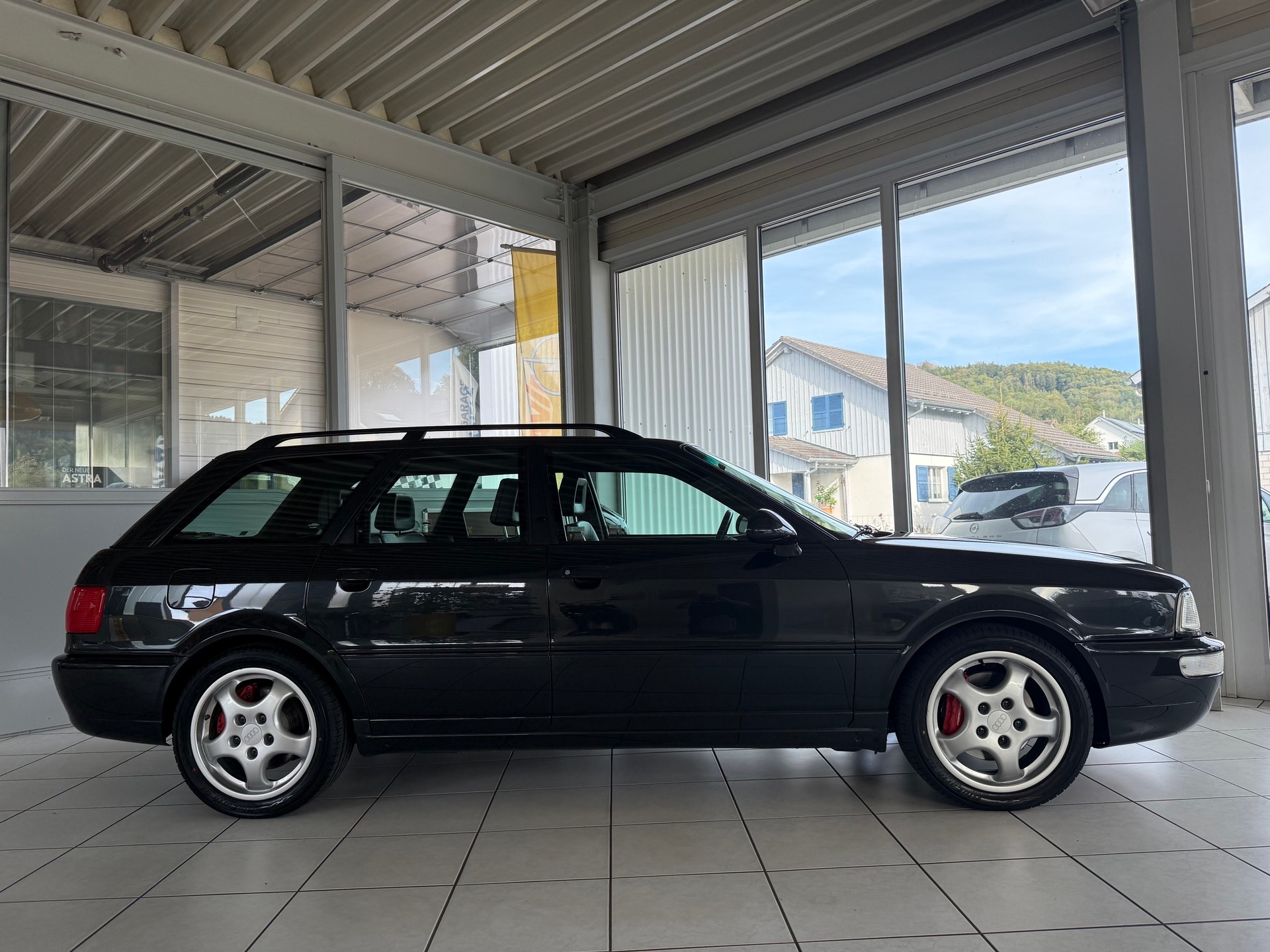 AUDI RS2-image-1