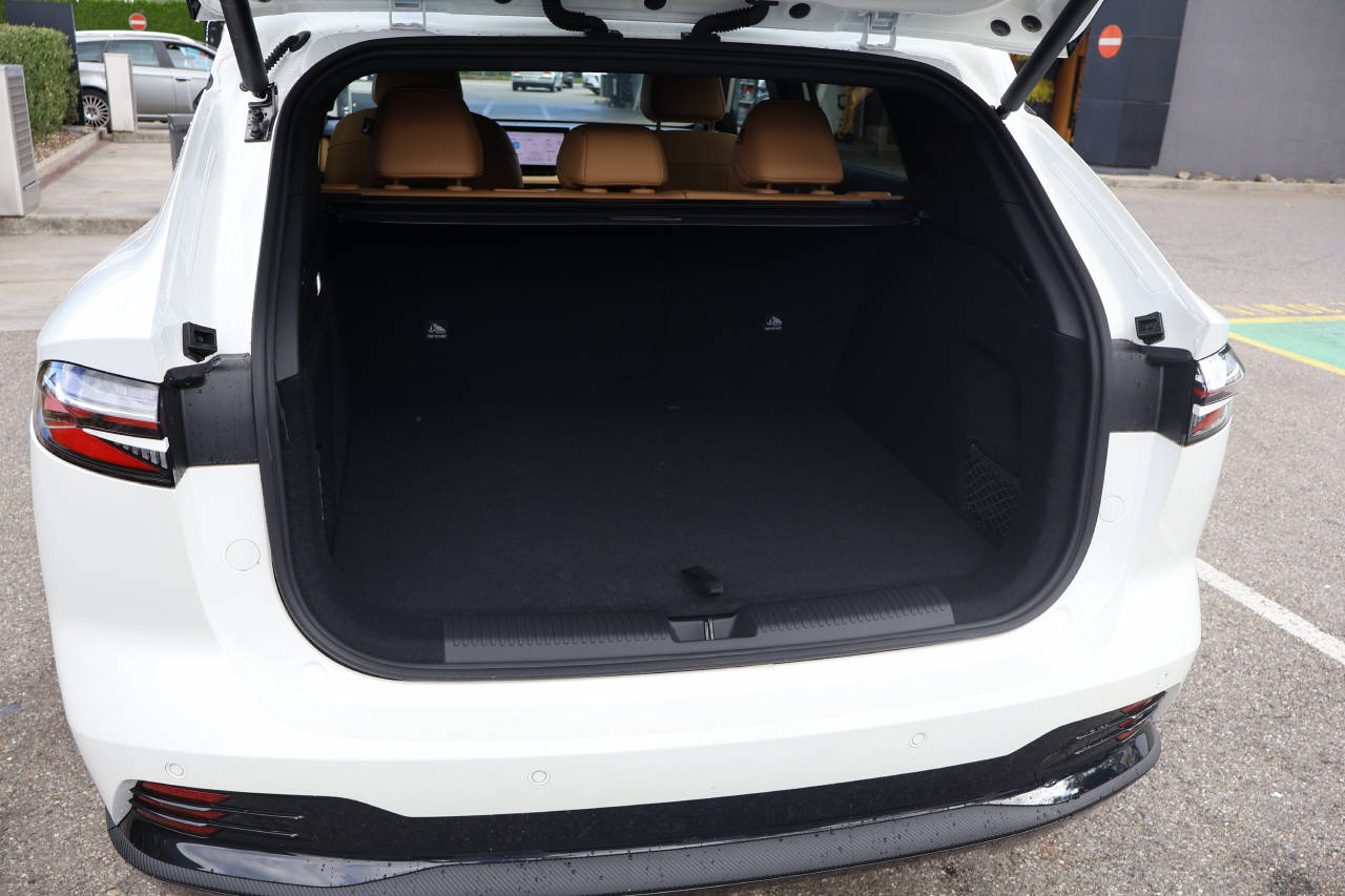 MG HS 1.5 Hybrid Luxury-image-4