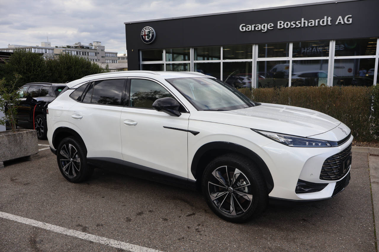 MG HS 1.5 Hybrid Luxury-image-1