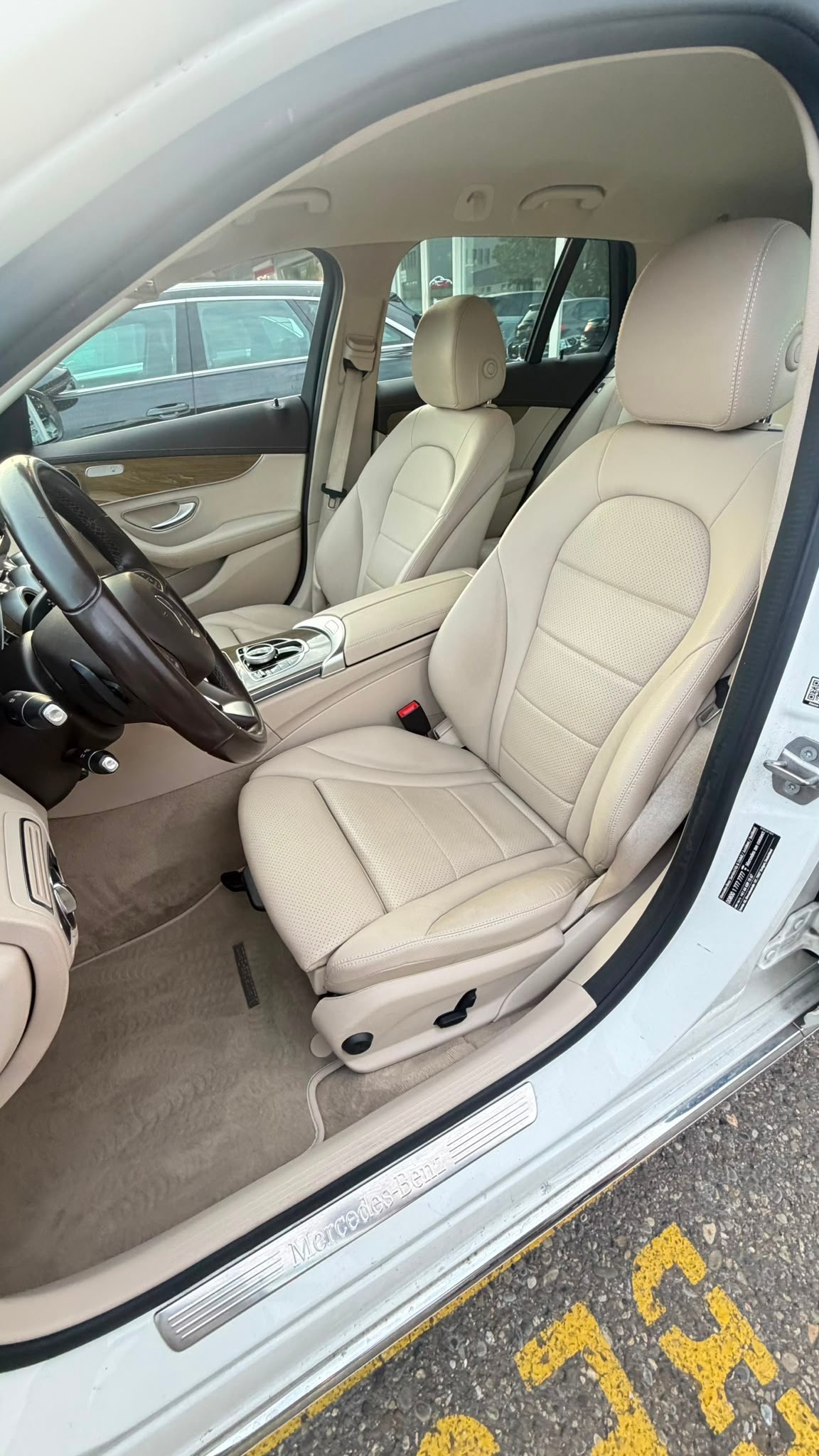 MERCEDES-BENZ C 220 d Swiss Star Avantgarde 4Matic 9G-Tronic-image-13