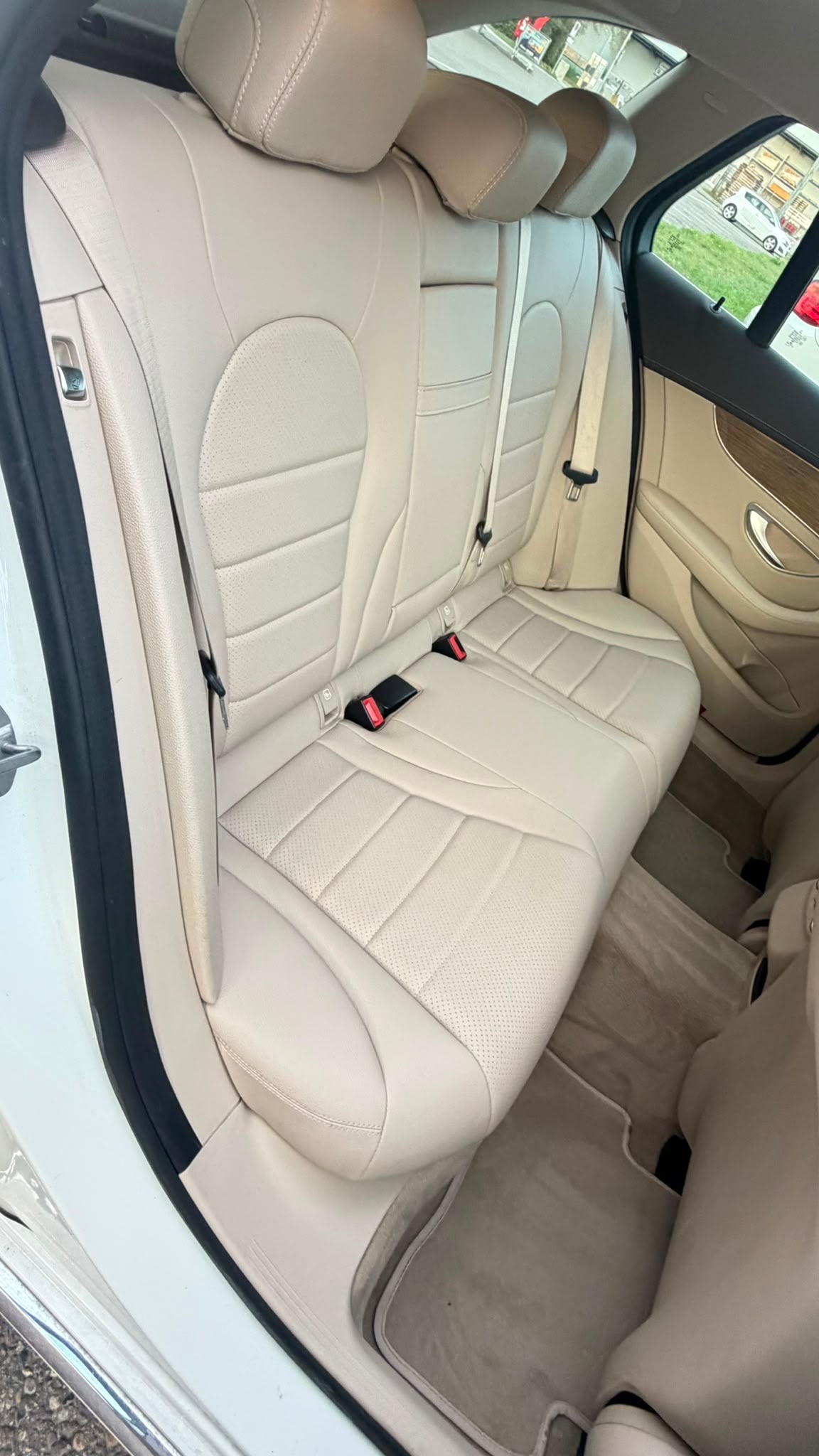 MERCEDES-BENZ C 220 d Swiss Star Avantgarde 4Matic 9G-Tronic-image-9
