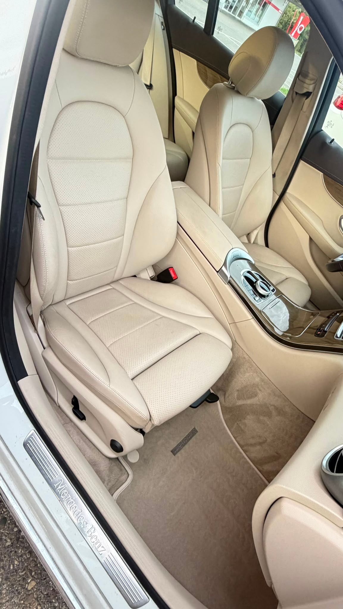 MERCEDES-BENZ C 220 d Swiss Star Avantgarde 4Matic 9G-Tronic-image-10