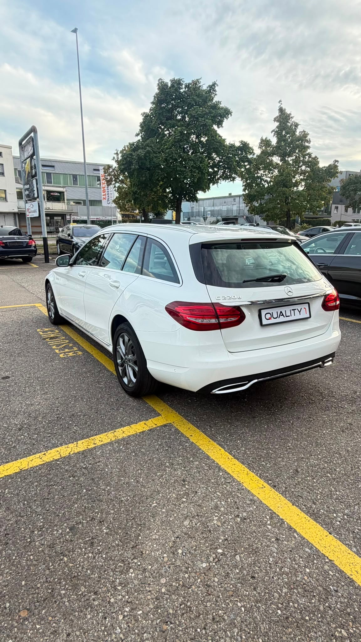 MERCEDES-BENZ C 220 d Swiss Star Avantgarde 4Matic 9G-Tronic-image-5