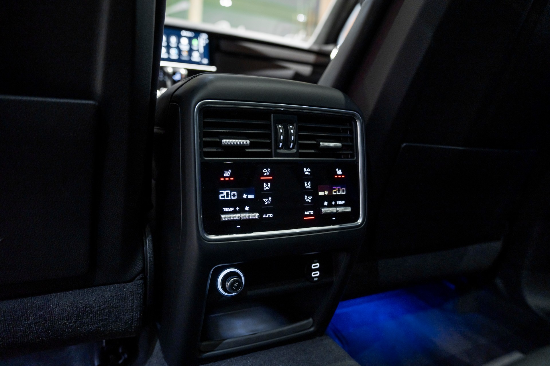 PORSCHE Cayenne Turbo S E-Hybrid-image-18