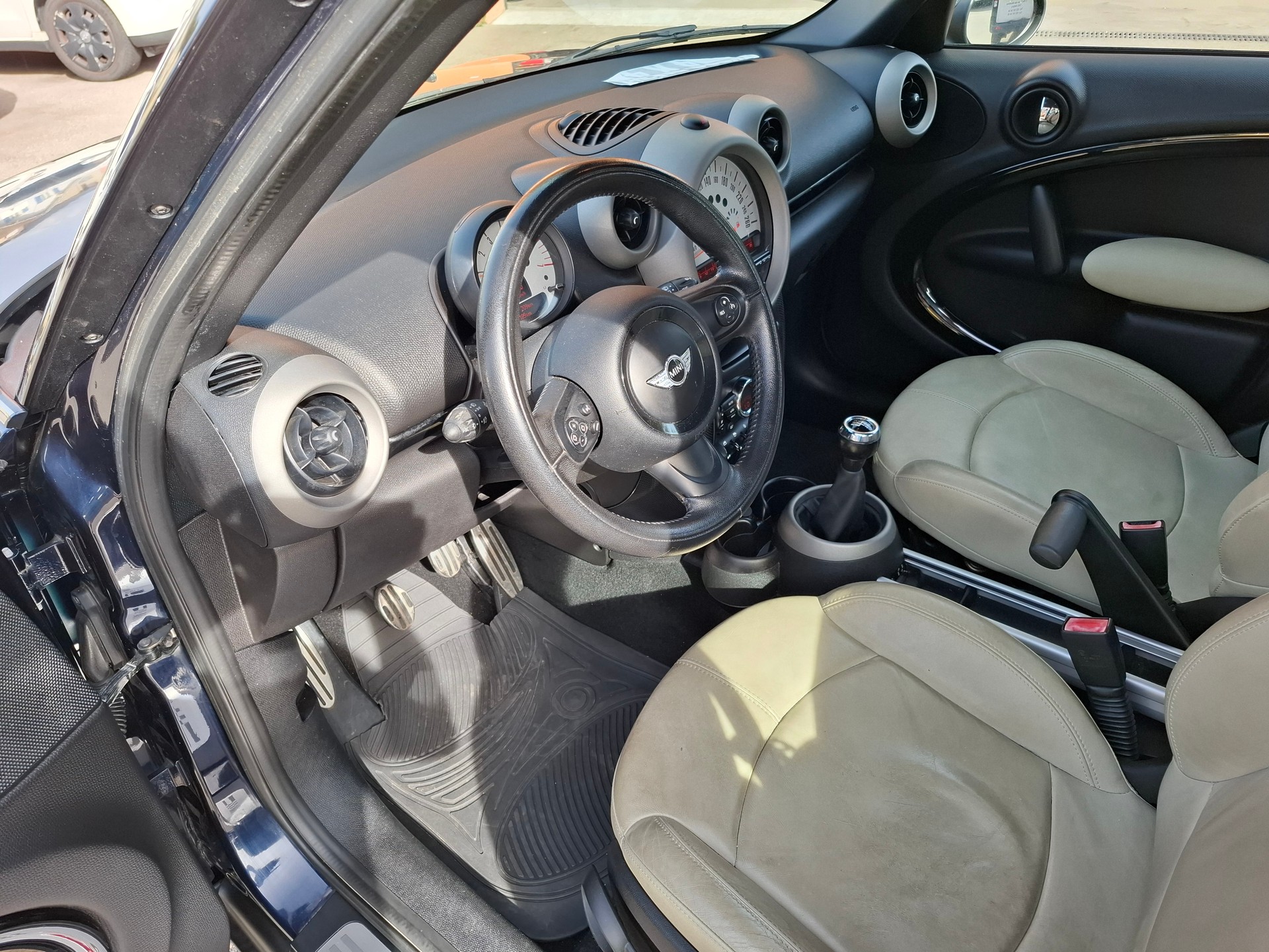 MINI Cooper SD All4-image-7