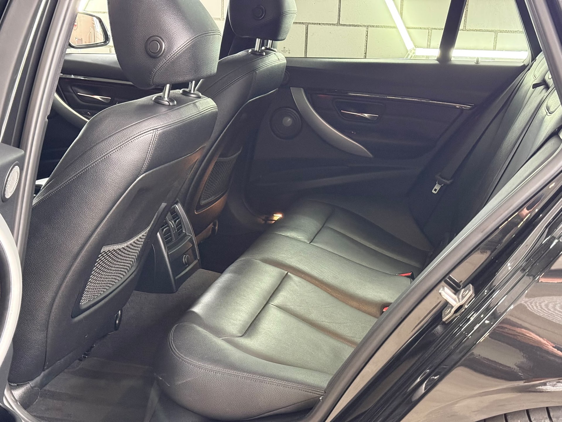 BMW 340i xDrive Touring M Sport Steptronic mit Power & Sound Kit-image-12