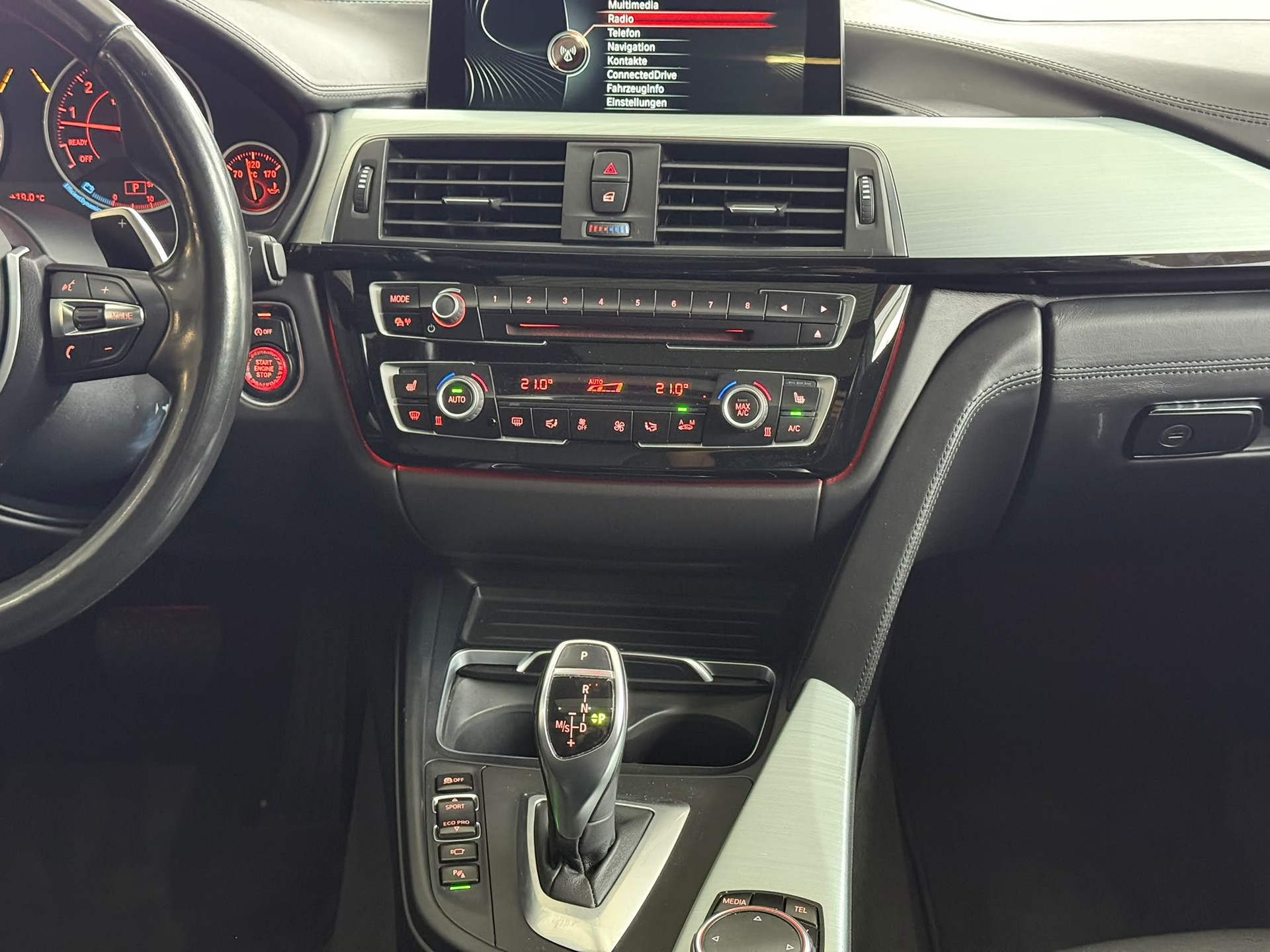 BMW 340i xDrive Touring M Sport Steptronic mit Power & Sound Kit-image-9