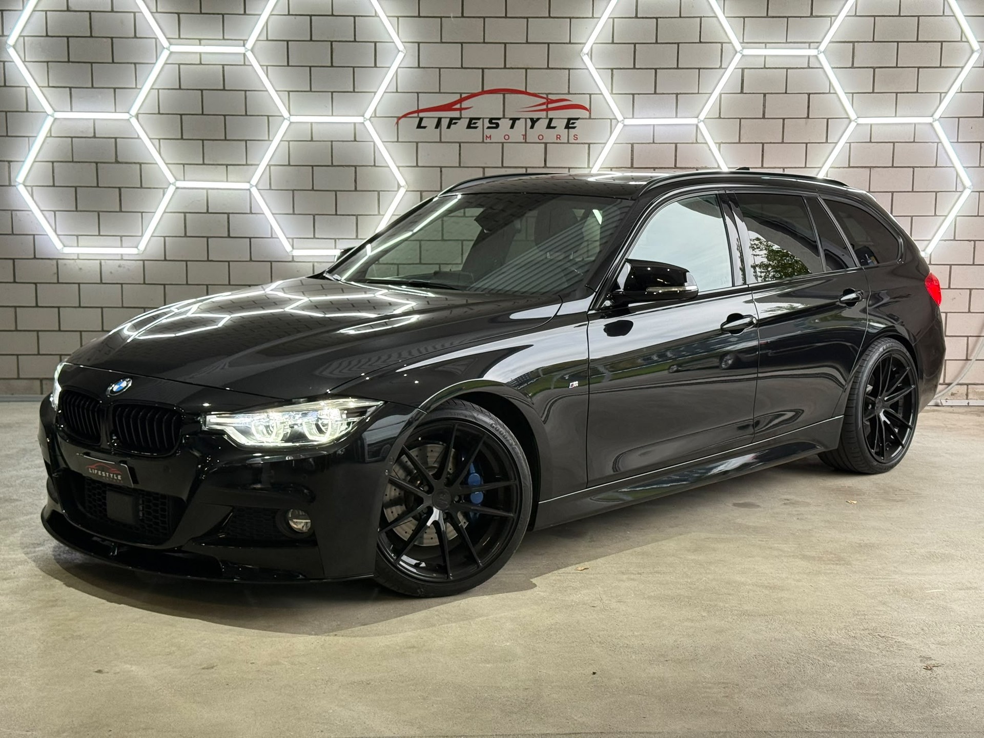 BMW 340i xDrive Touring M Sport Steptronic mit Power & Sound Kit