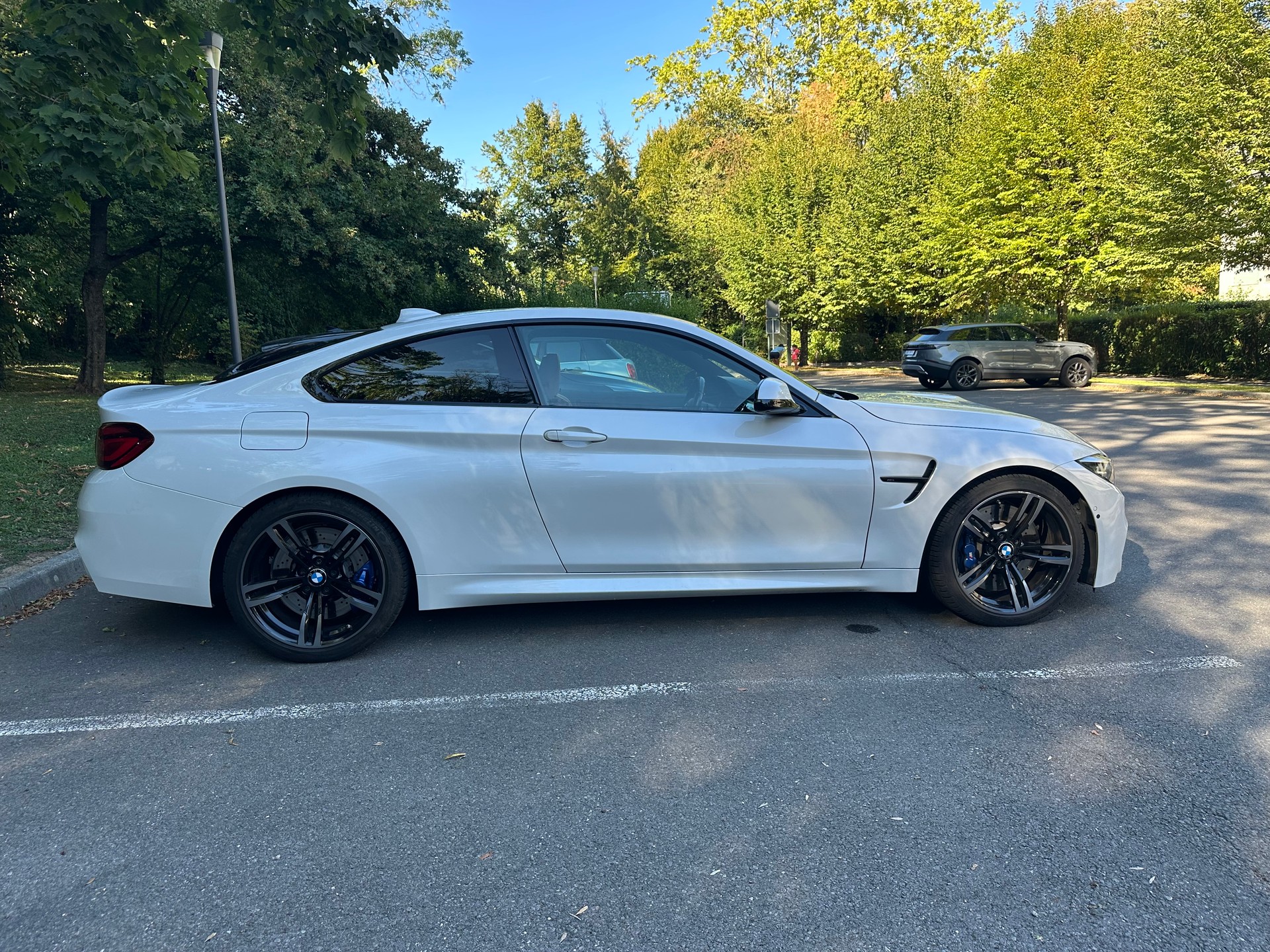 BMW M4-image-9