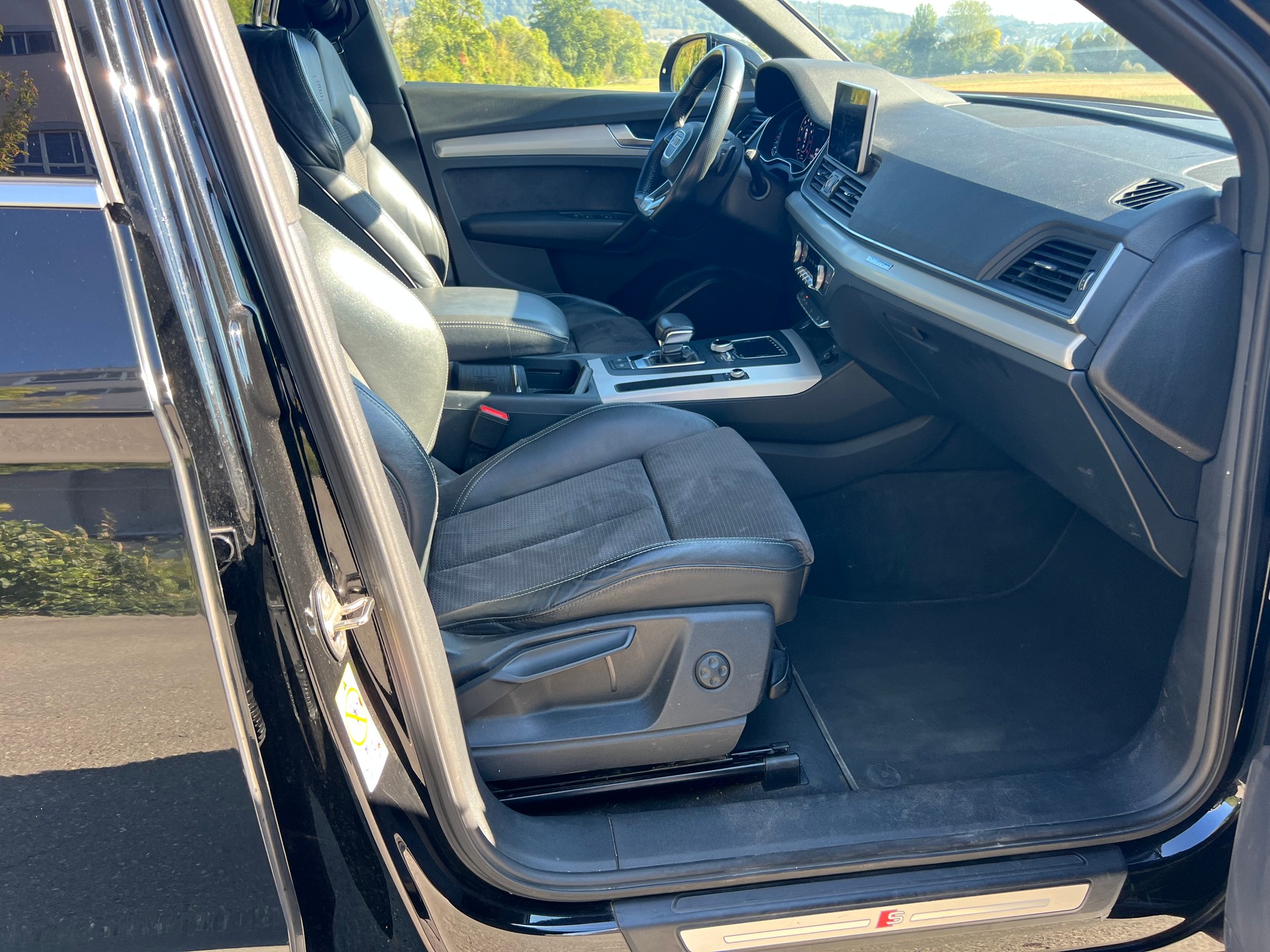AUDI Q5 2.0 TFSI sport quattro S-tronic S- line-image-6