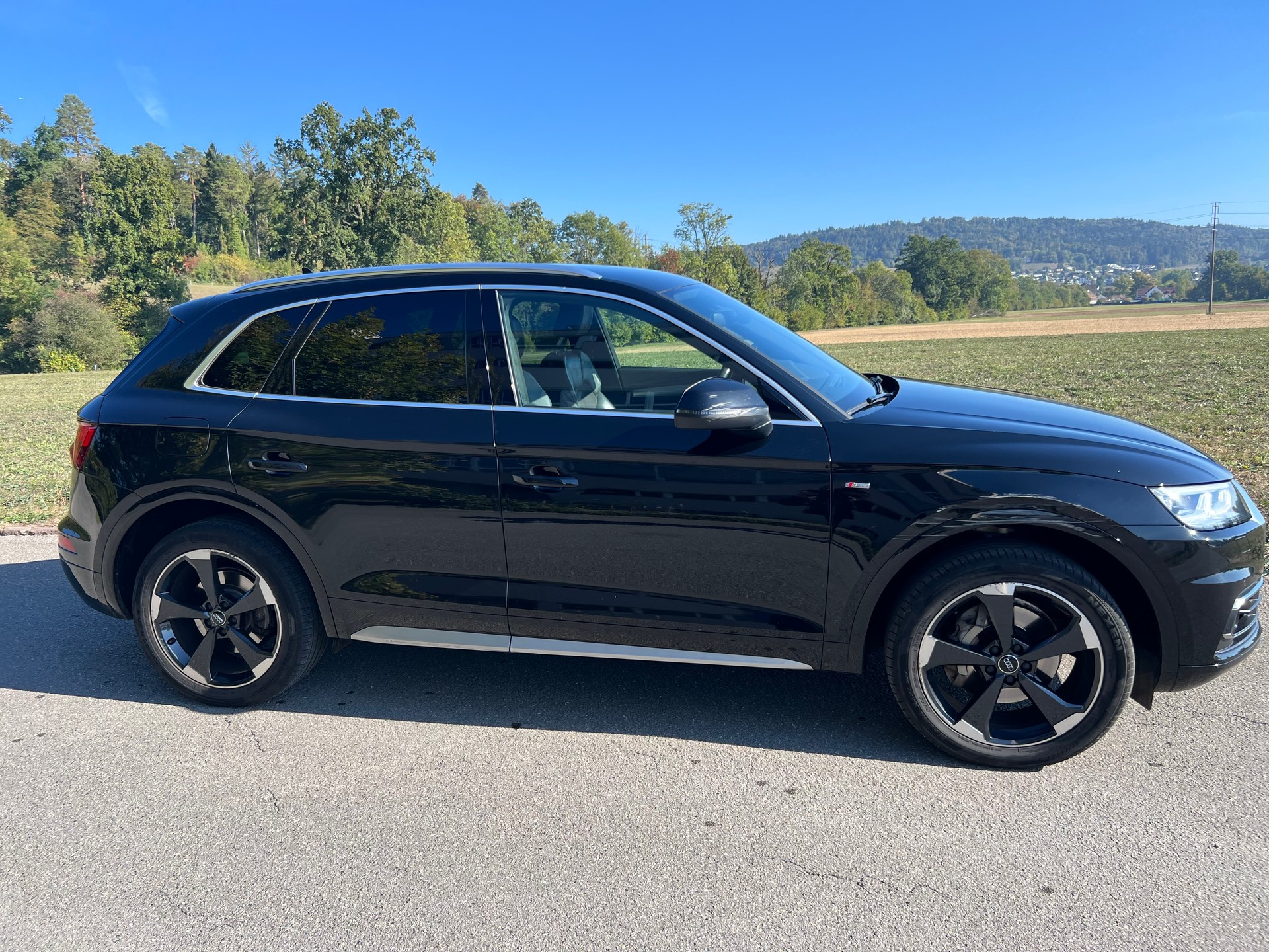 AUDI Q5 2.0 TFSI sport quattro S-tronic S- line-image-1