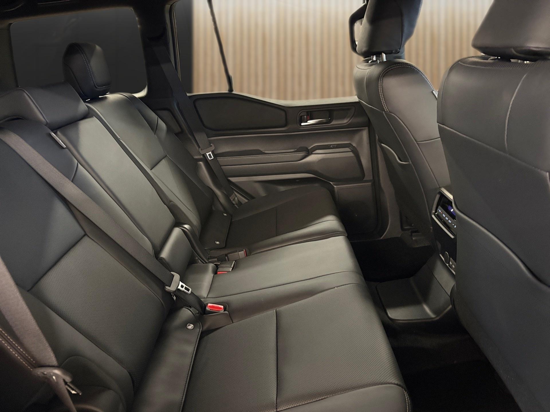 TOYOTA Land Cruiser 2.8 D 48V 230 Rebel-image-13