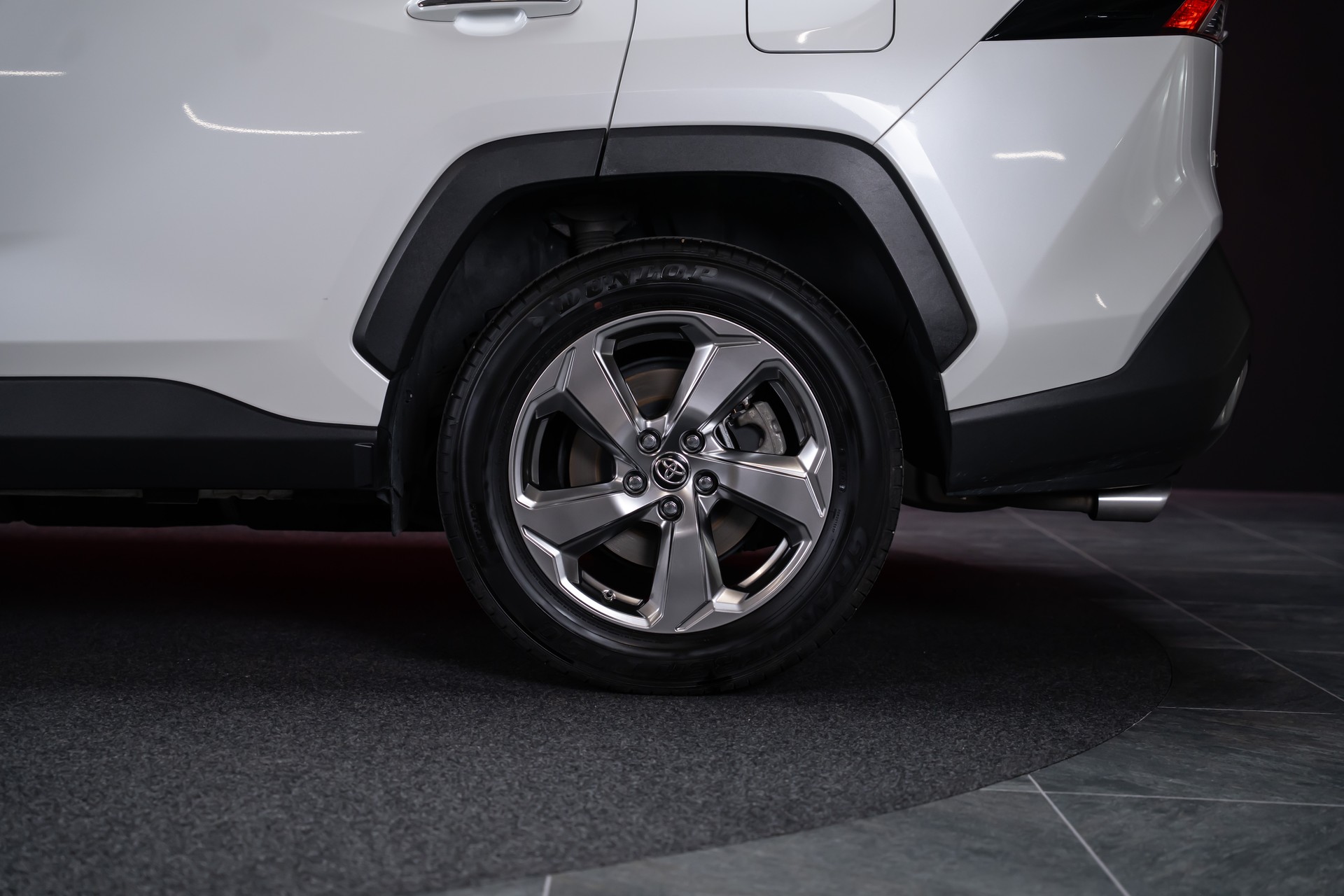 TOYOTA RAV-4 2.5 HEV Premium / CH-Fahrzeug / Panorama-Glasdach / 360°Kamera /-image-41