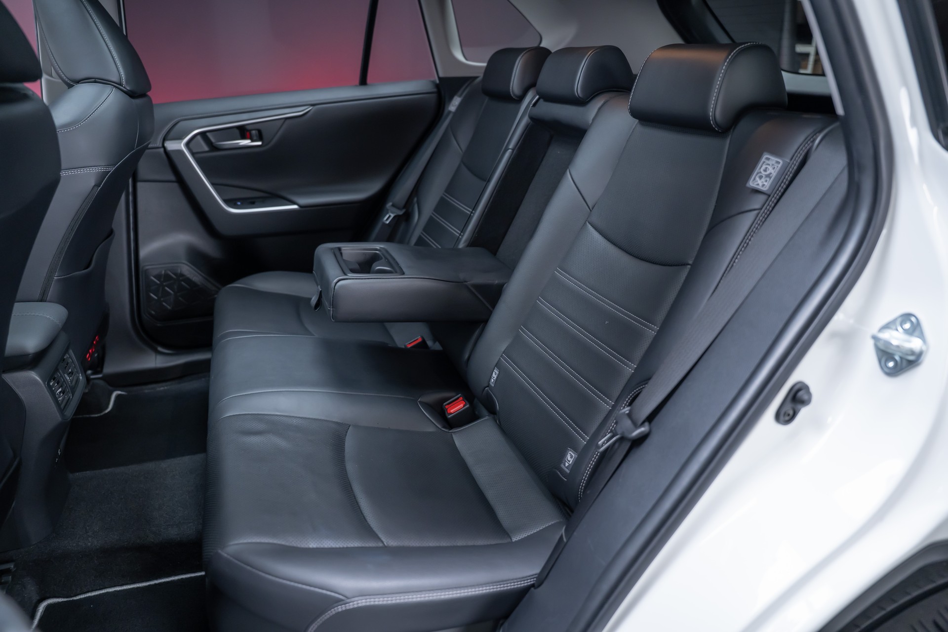 TOYOTA RAV-4 2.5 HEV Premium / CH-Fahrzeug / Panorama-Glasdach / 360°Kamera /-image-21