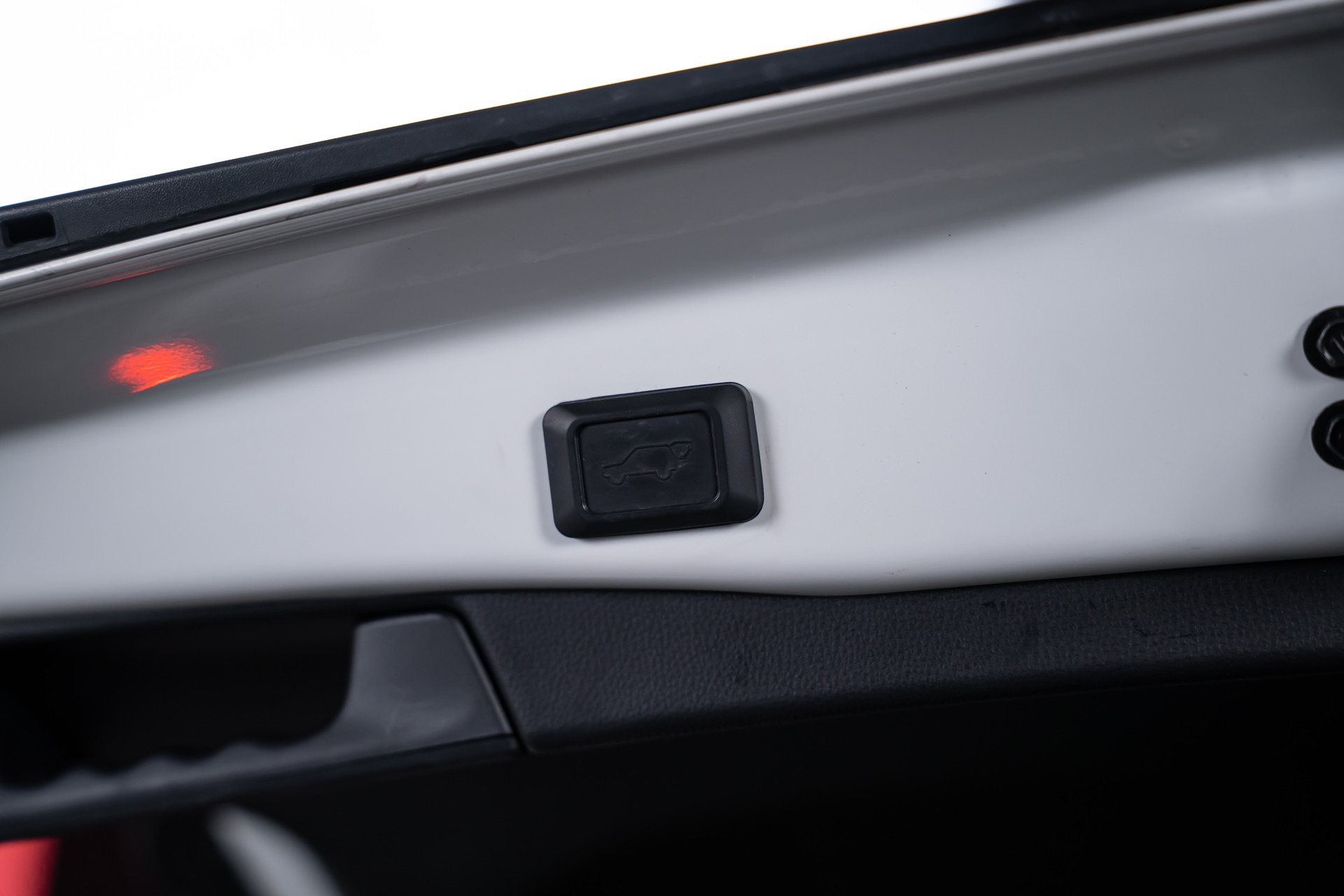 TOYOTA RAV-4 2.5 HEV Premium / CH-Fahrzeug / Panorama-Glasdach / 360°Kamera /-image-8