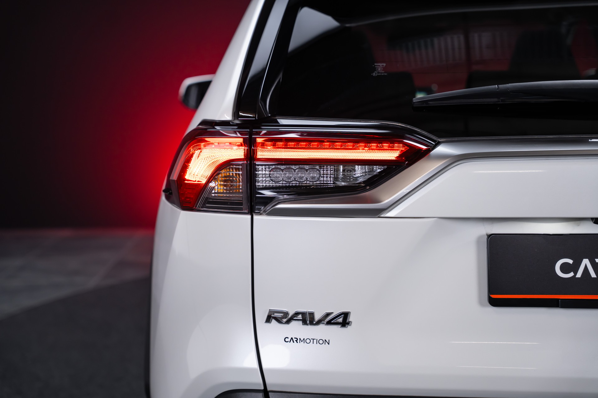 TOYOTA RAV-4 2.5 HEV Premium / CH-Fahrzeug / Panorama-Glasdach / 360°Kamera /-image-6