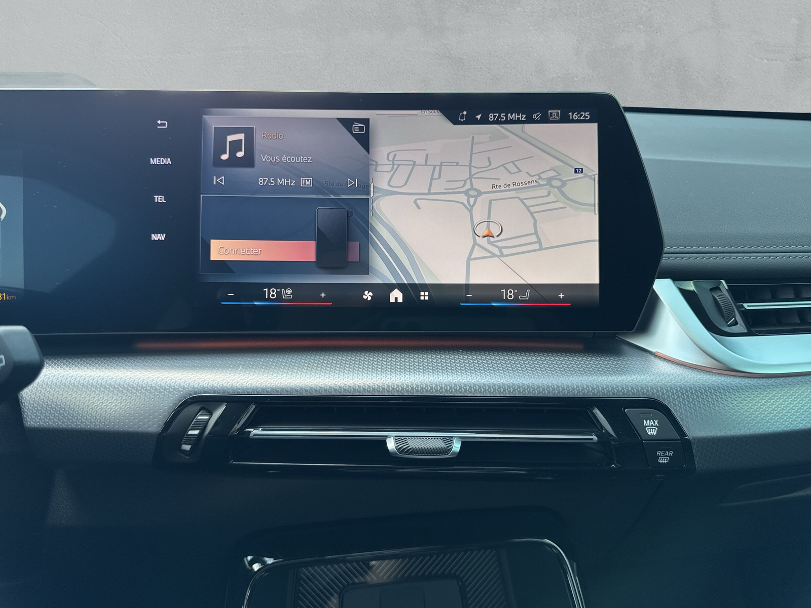 BMW iX1 eDrive 20 Edition M Sport-image-10