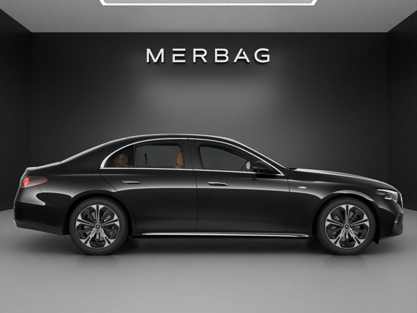 MERCEDES-BENZ E 300 e 4Matic 9G-Tronic-image-1